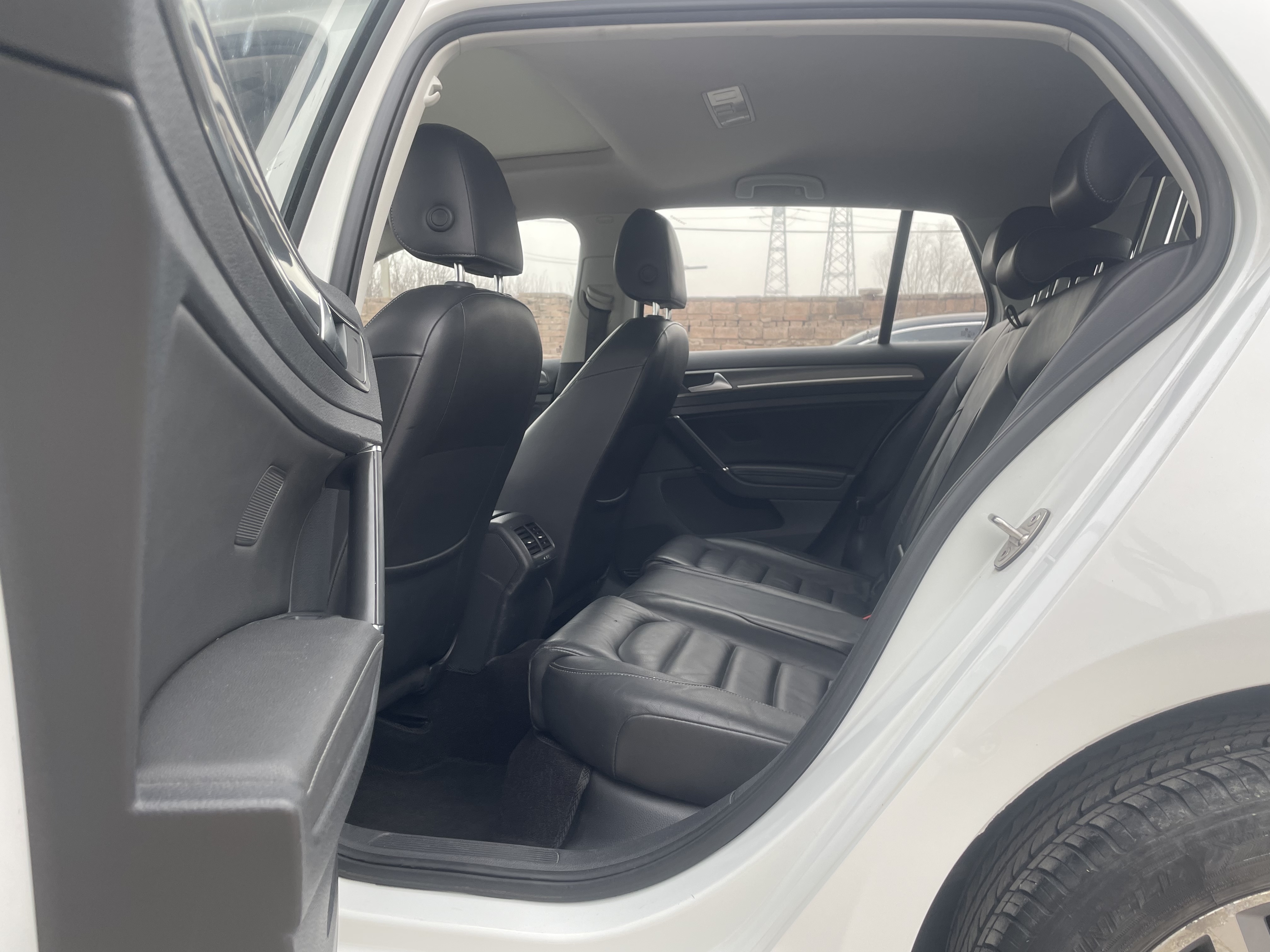 Volkswagen Golf 2016 car image #5