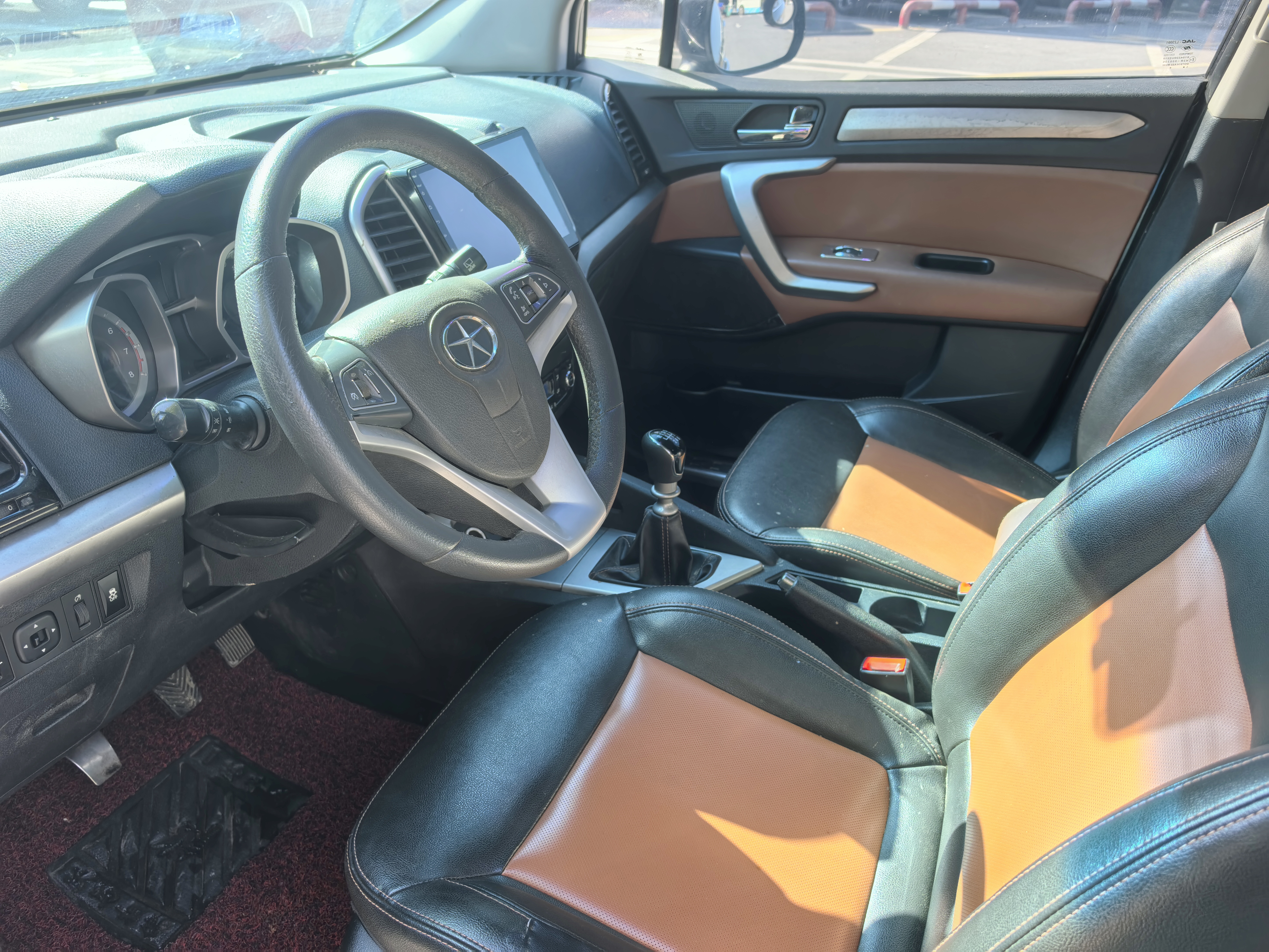JAC 2015 #5 JAC 2015 car image #5
