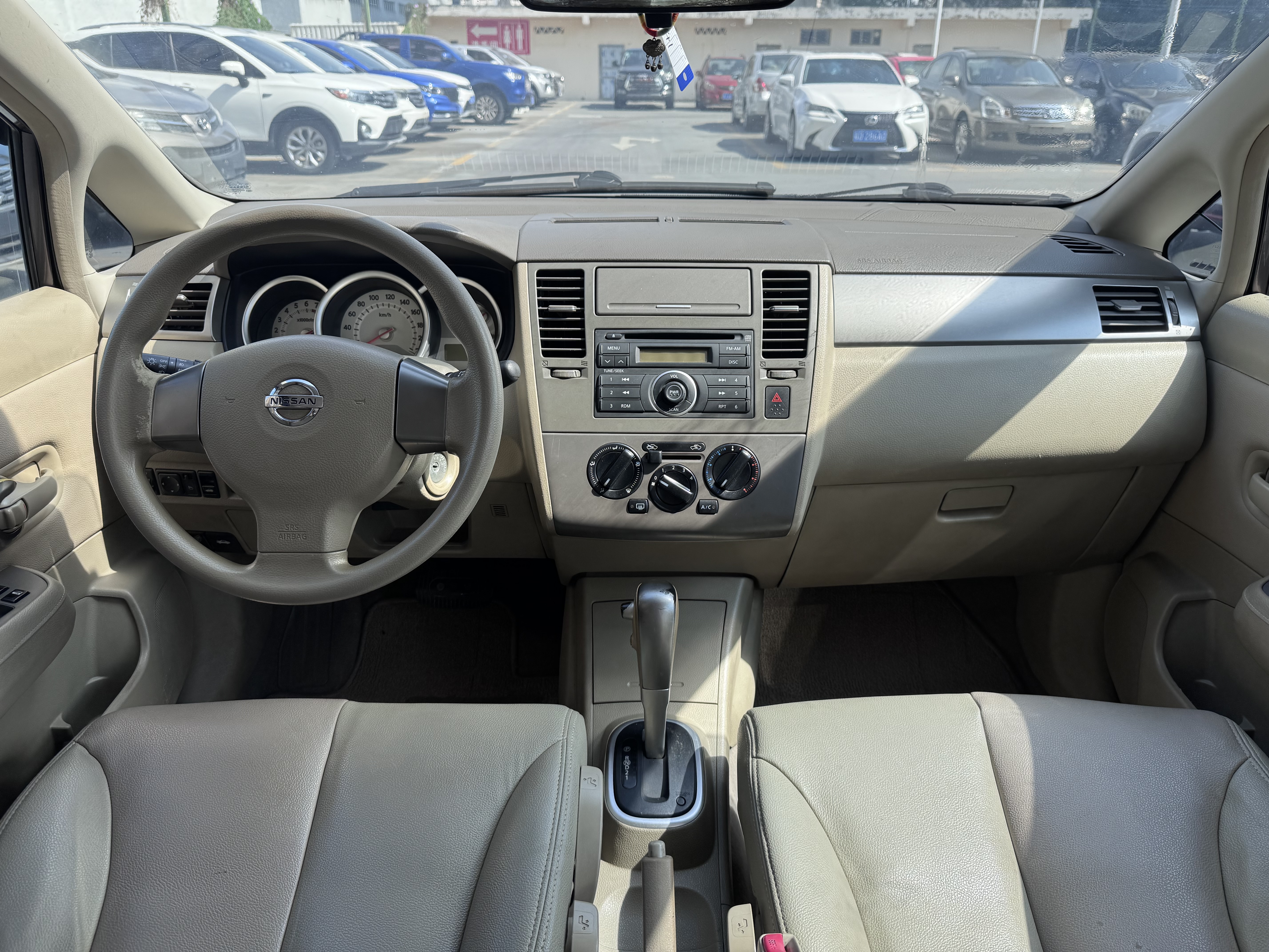 日产 颐达 2010 汽车图片 #5