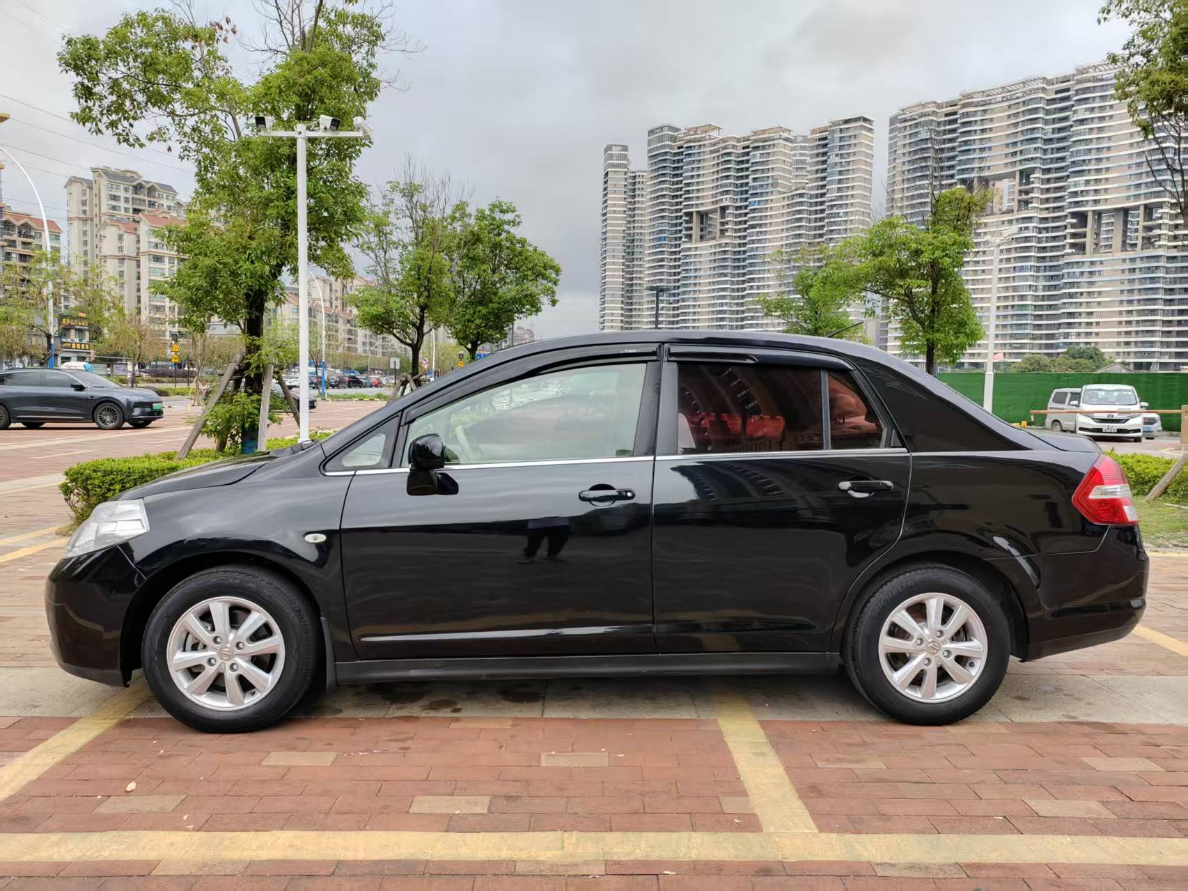 日产 颐达 2010 汽车图片 #5