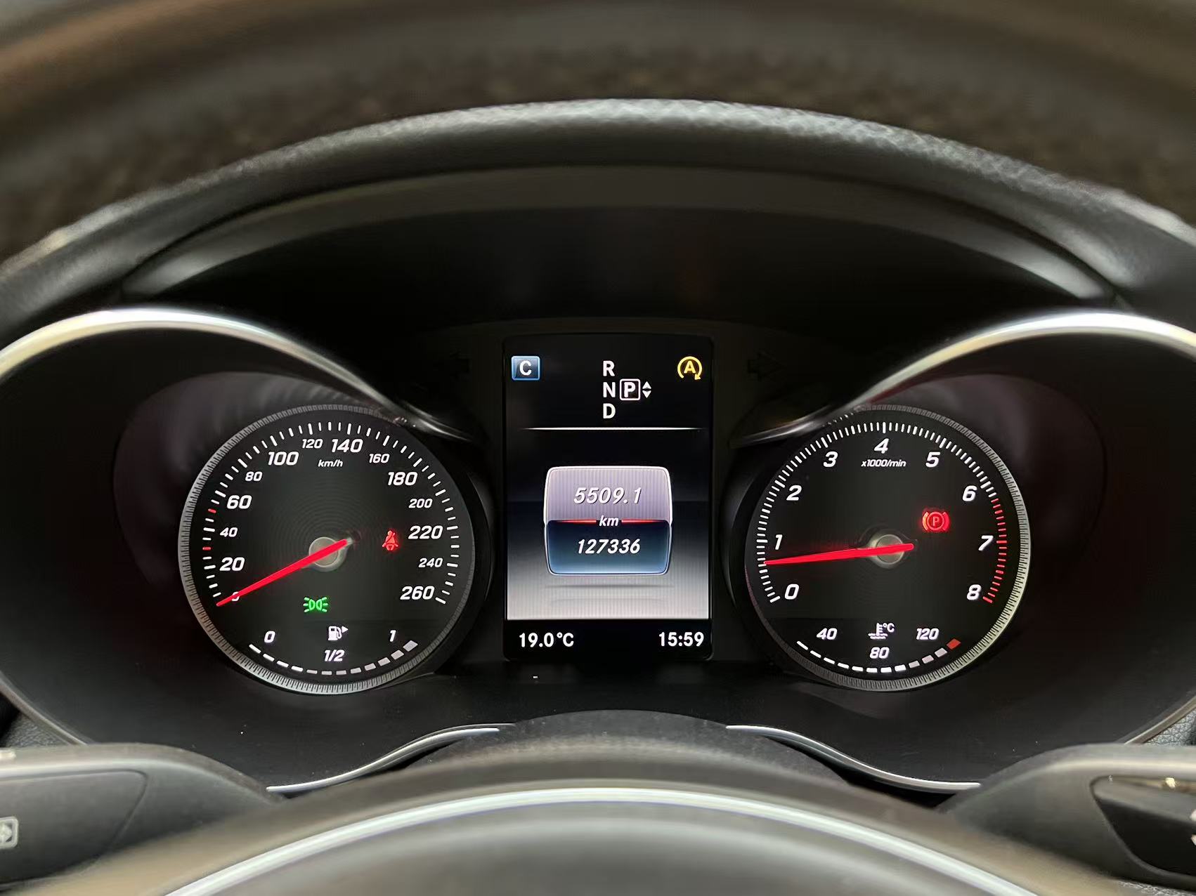 Mercedes-Benz C Class 2015 car image #5