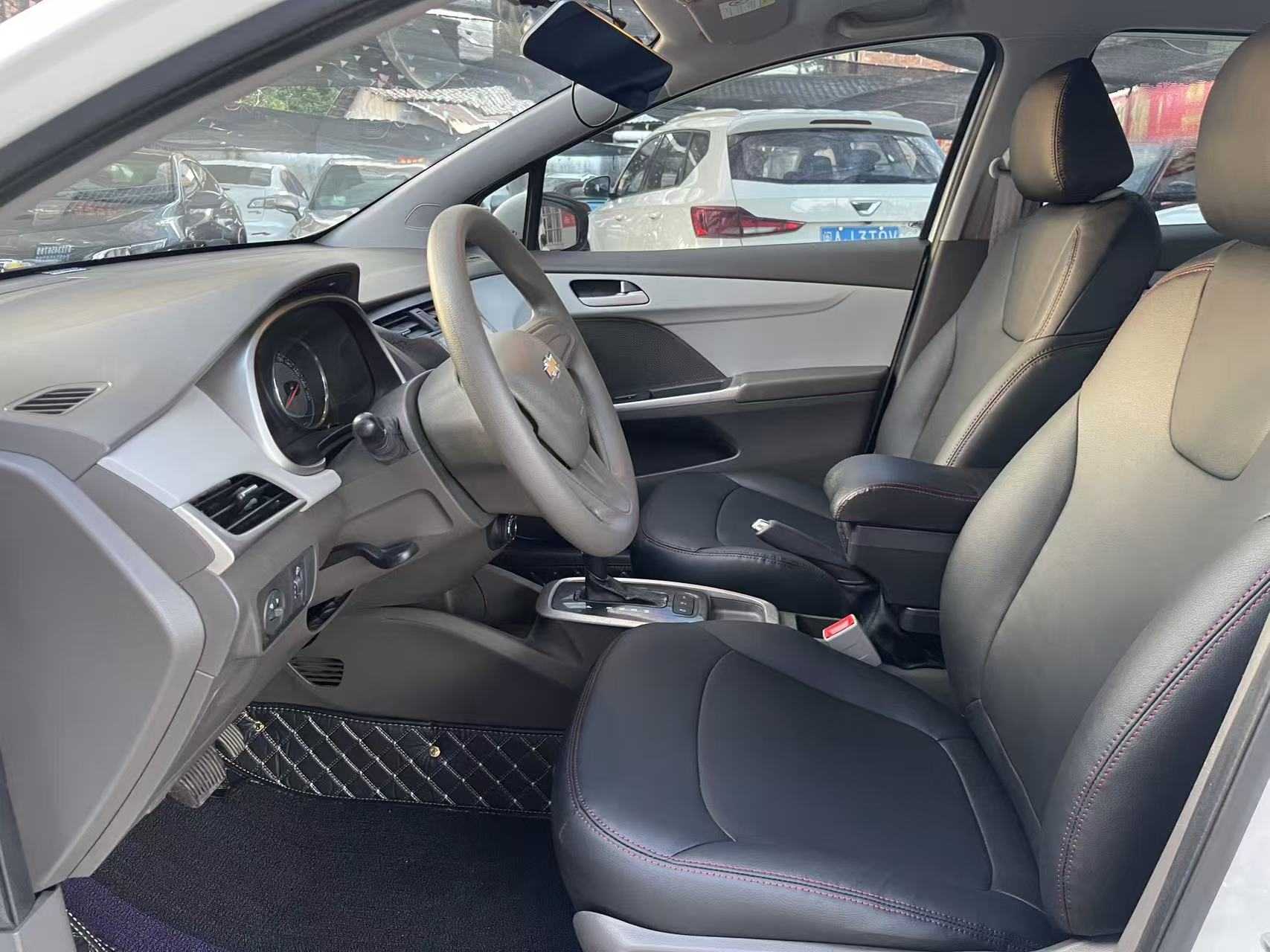 Chevrolet Lova RV 2016 car image #5