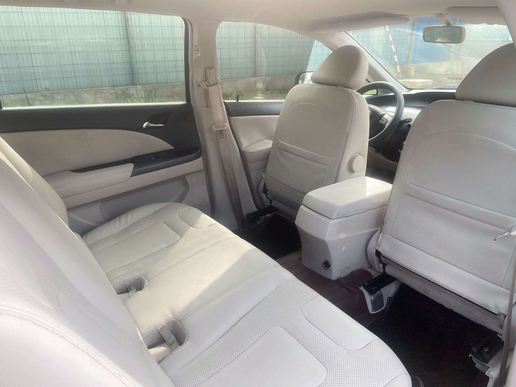 BYD e6 2015 car image #5