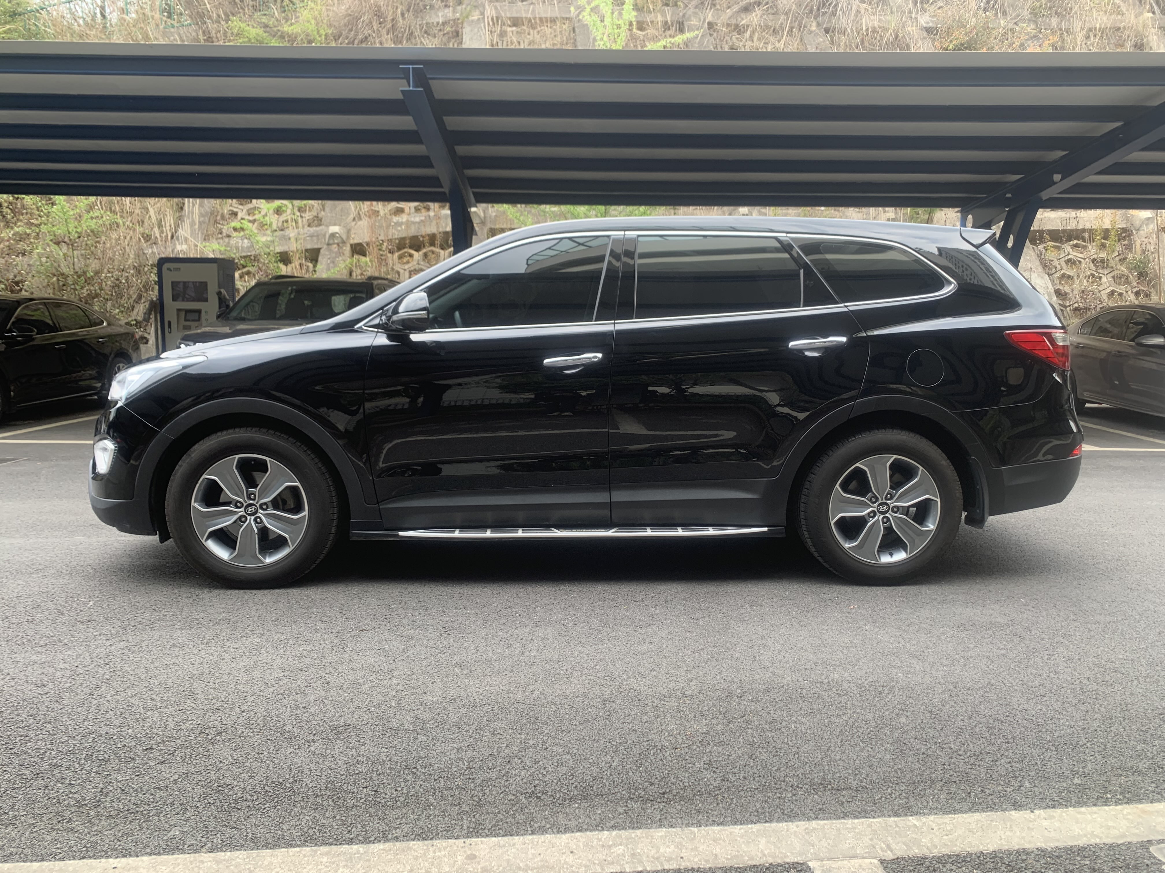 Hyundai Grand Santa Fe 2016 car image #5