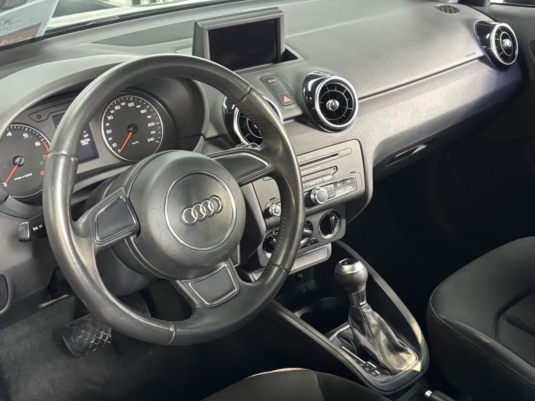 Audi A1 2013 #5 Audi A1 2013 car image #5