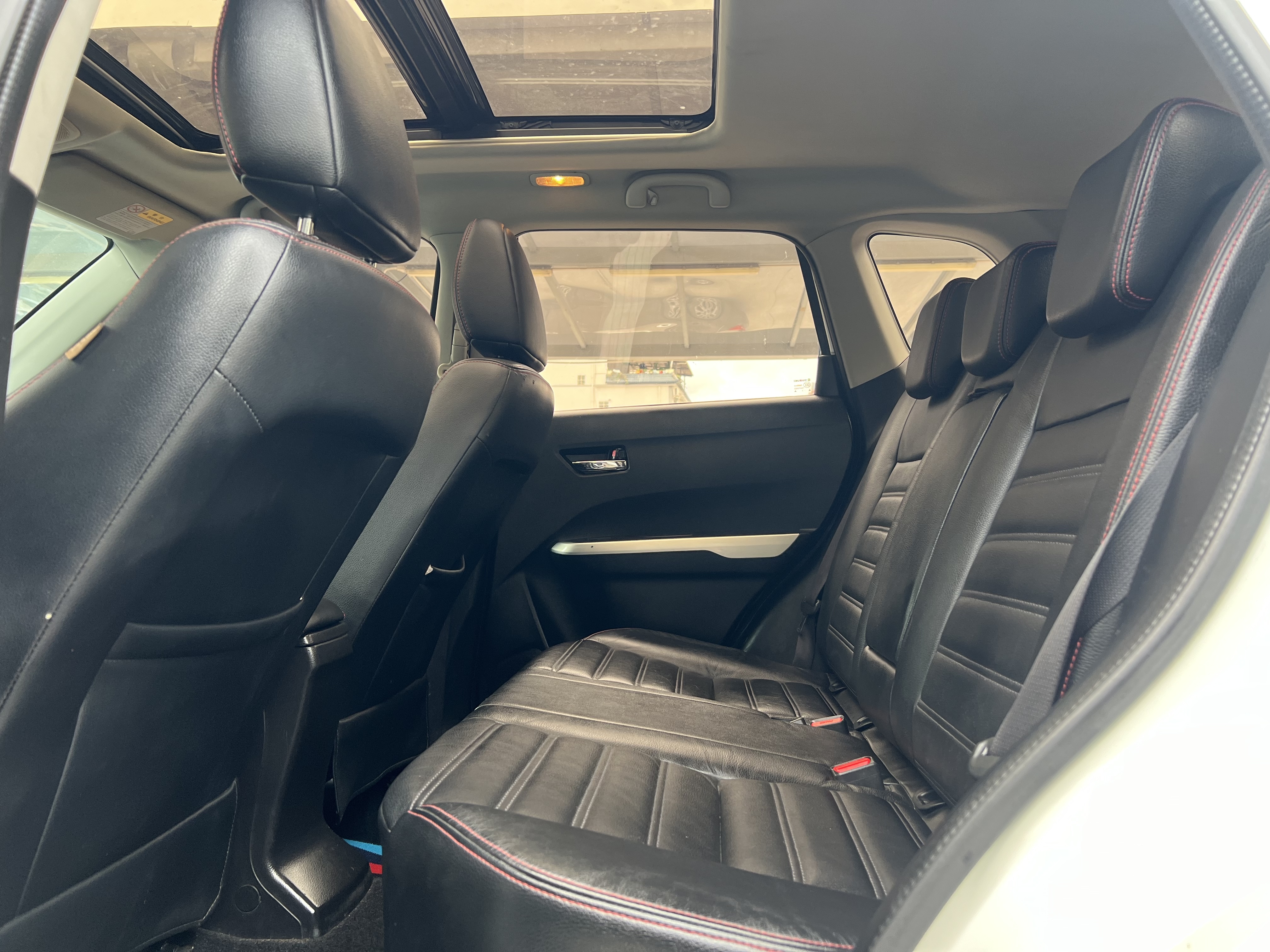 Suzuki Vitara 2016 image de voiture #5