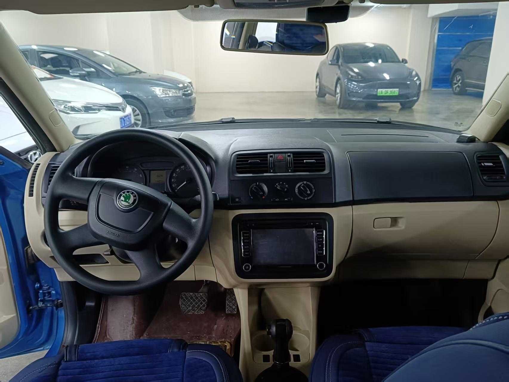 Skoda Fabia 2013 image de voiture #5