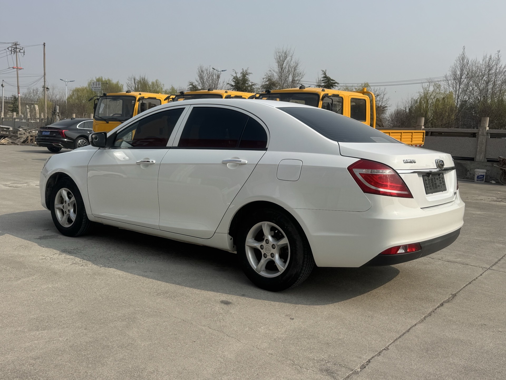 Emgrand 2015 #5 Emgrand 2015 car image #5