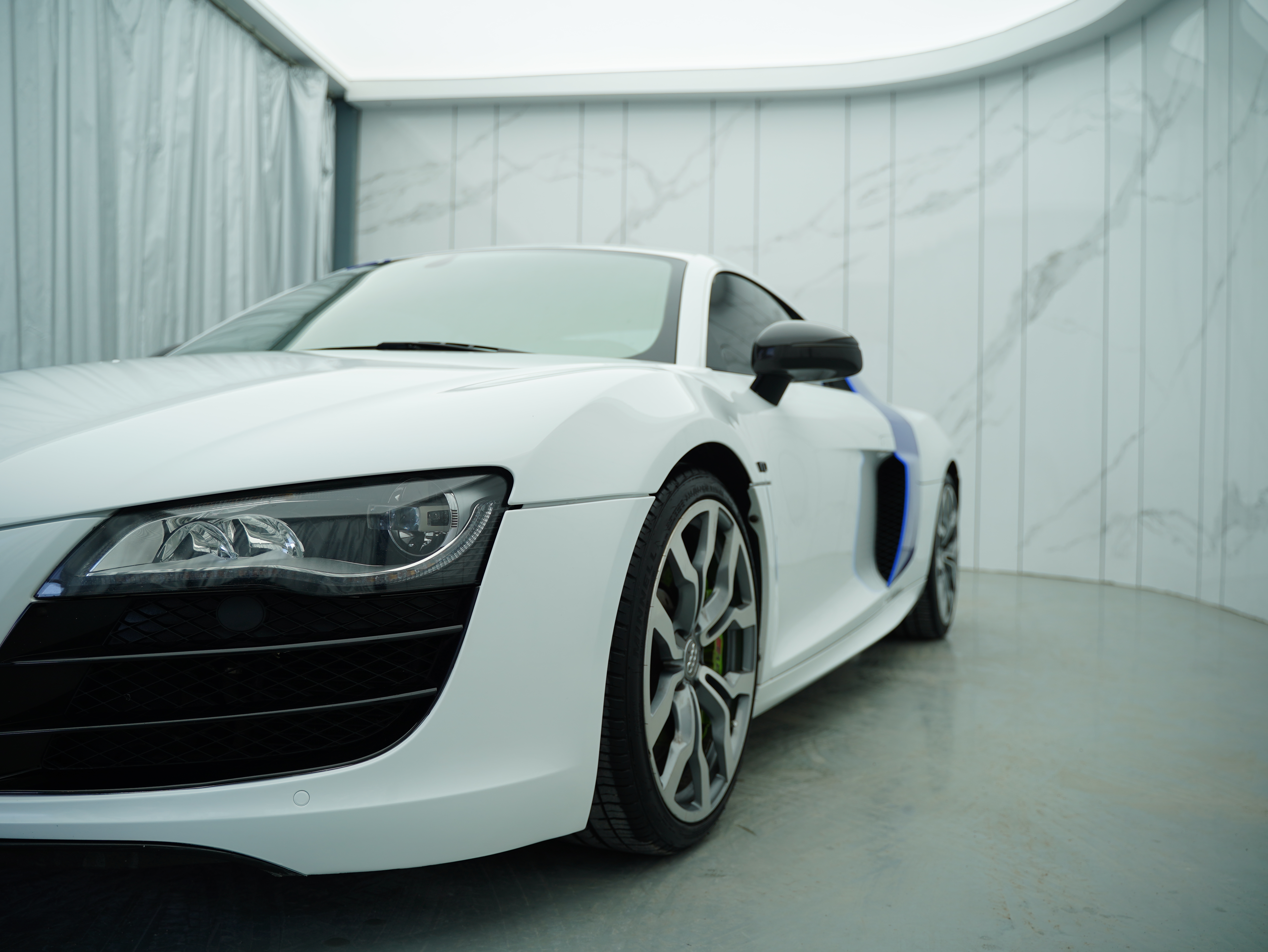 Audi R8 2013 #5 Audi R8 2013 car image #5