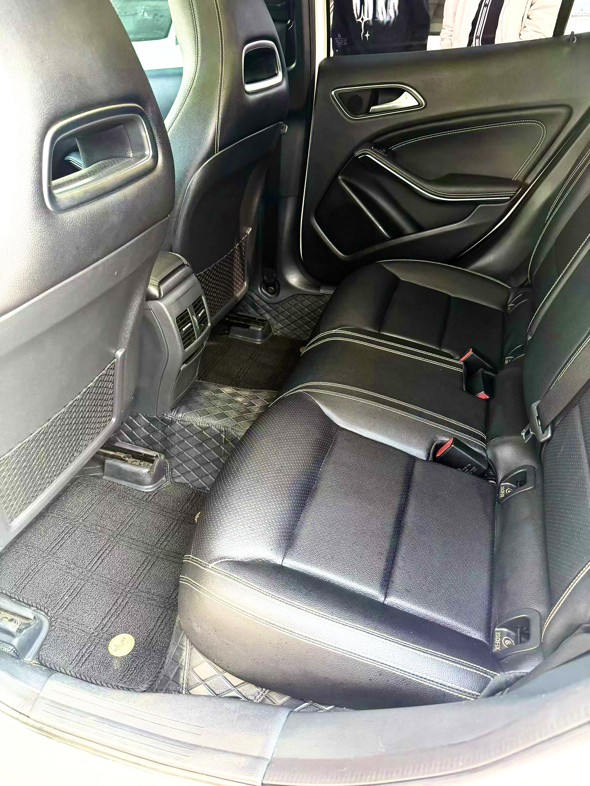 Mercedes-Benz GLA Class 2018 car image #5