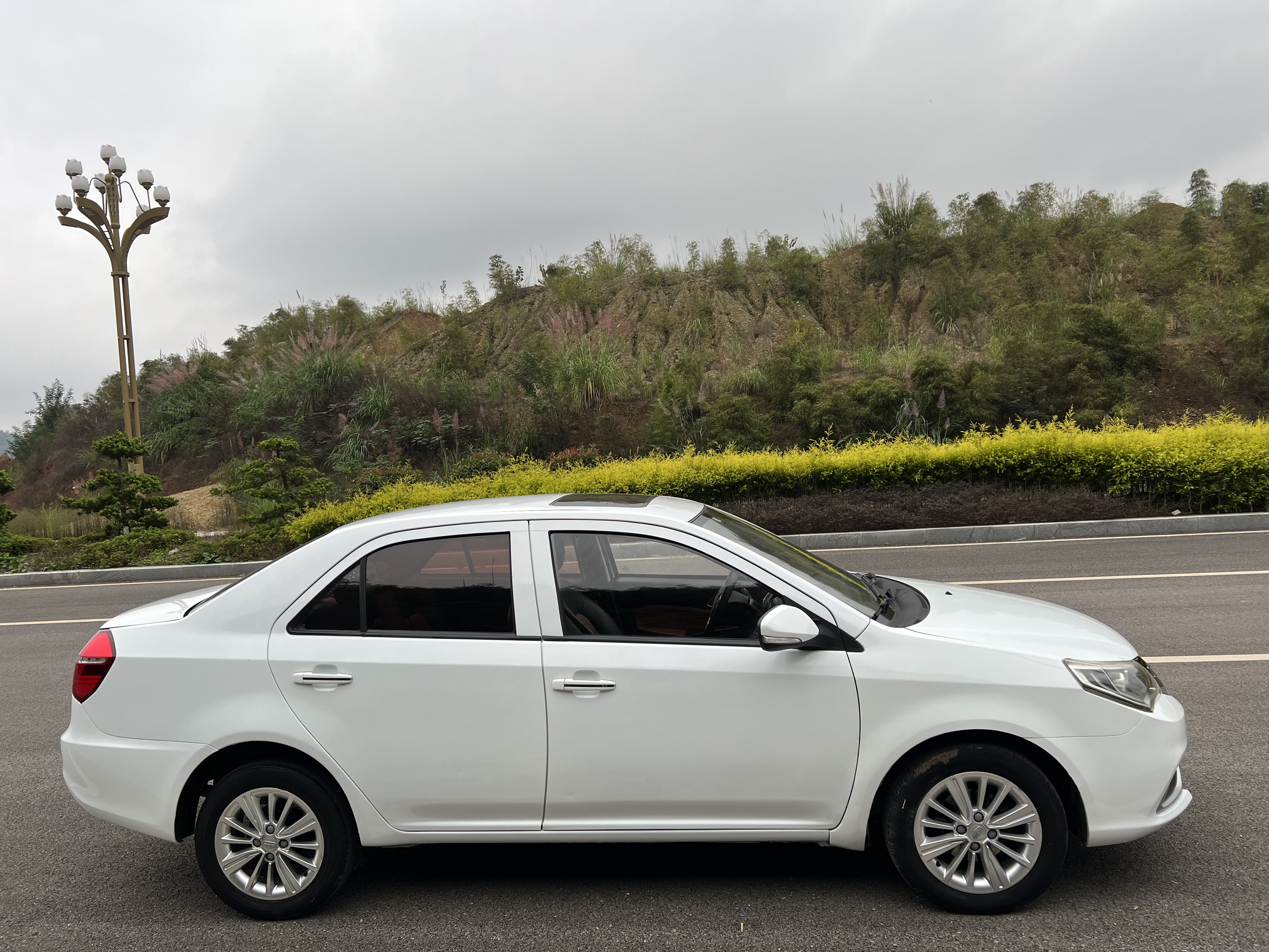 GEELY KingKong 2017 car image #5