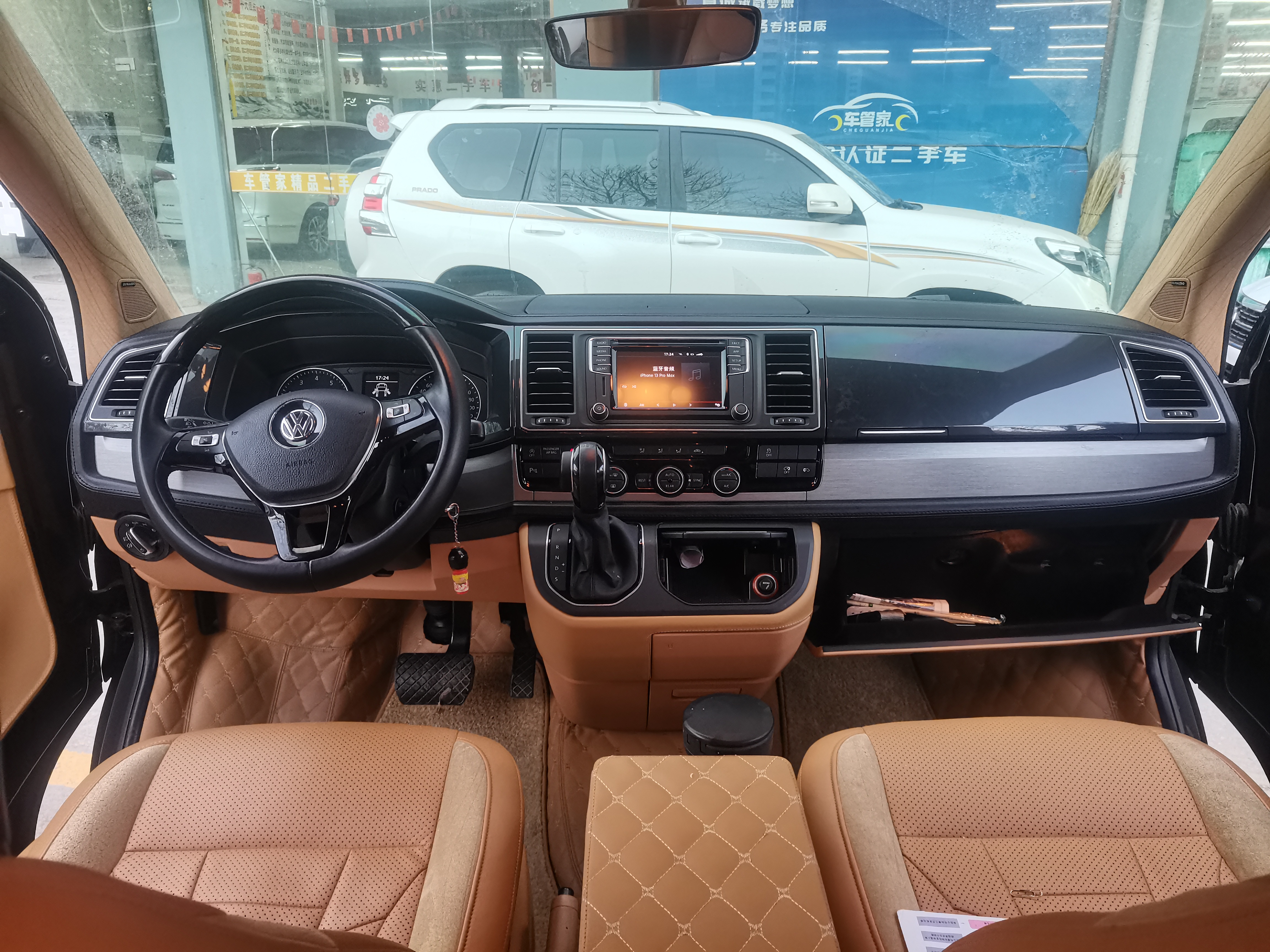 Volkswagen Caravelle 2018 immagine di auto #5