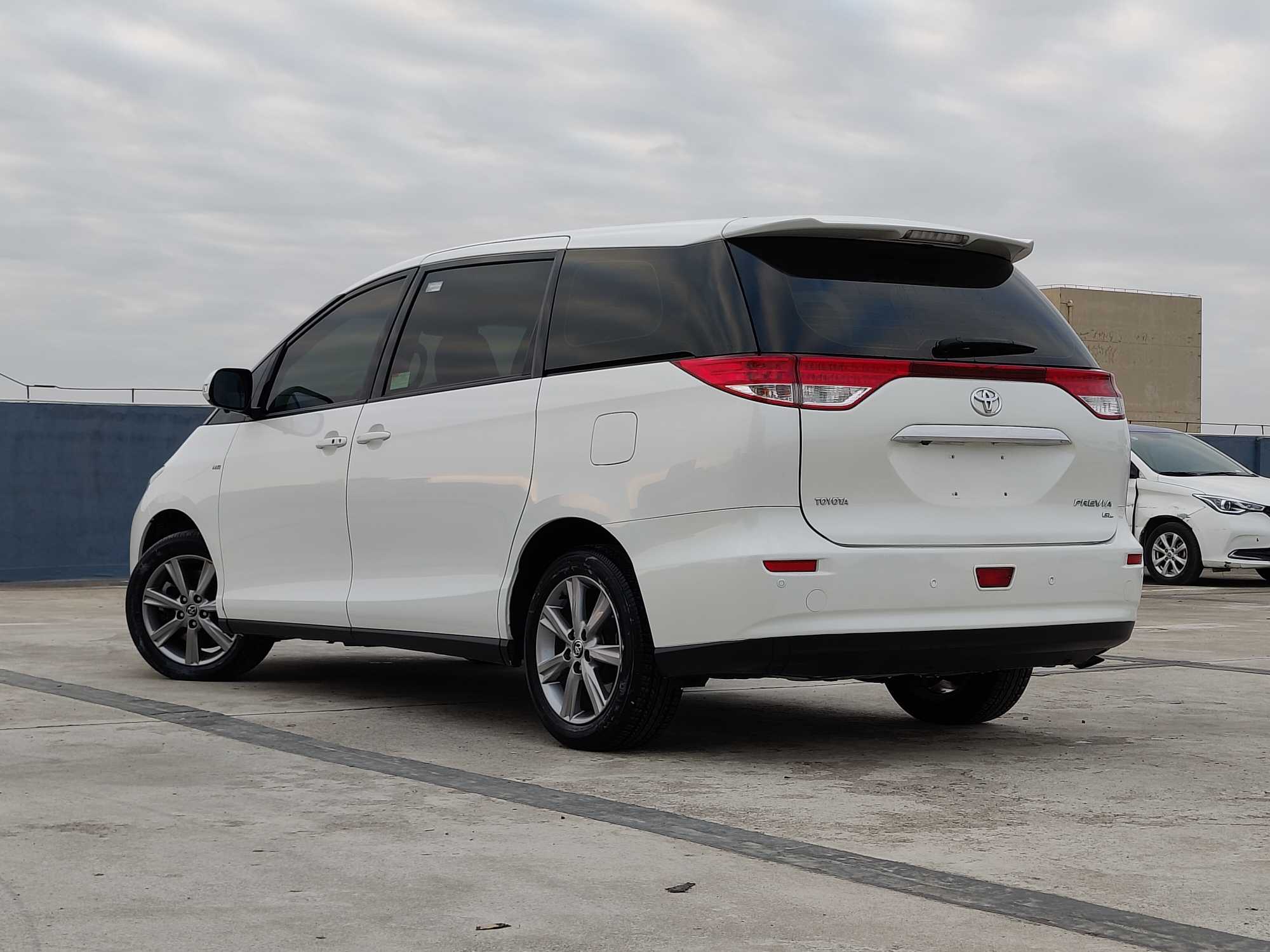 Toyota Previa 2018 car image #5