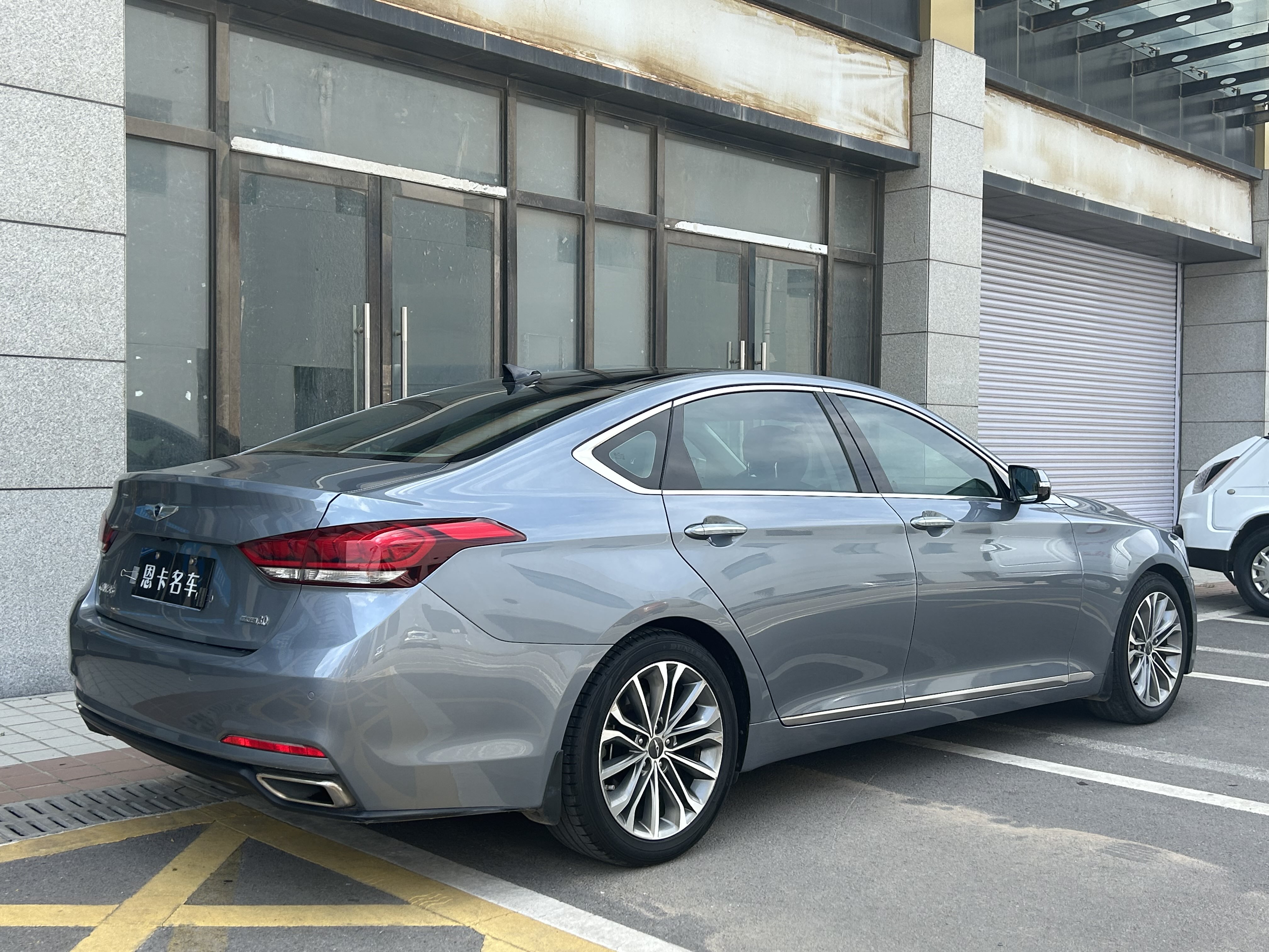 Hyundai Genesis 2015 #5 Hyundai Genesis 2015 car image #5