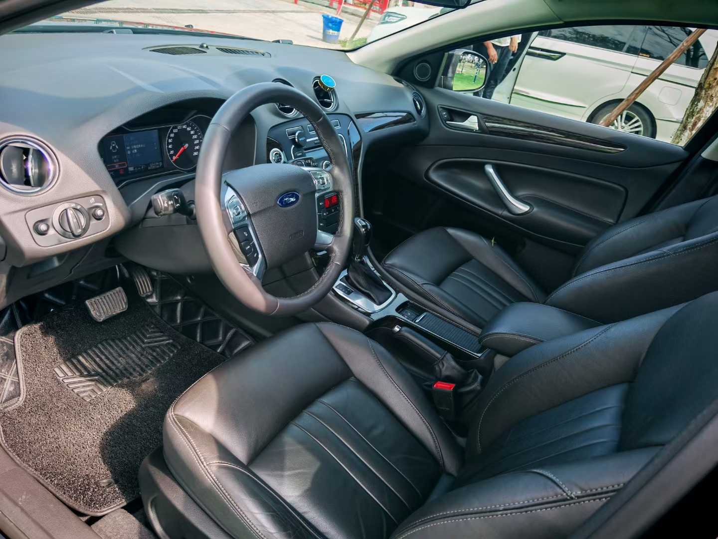 Ford Zhisheng 2015 car image #5