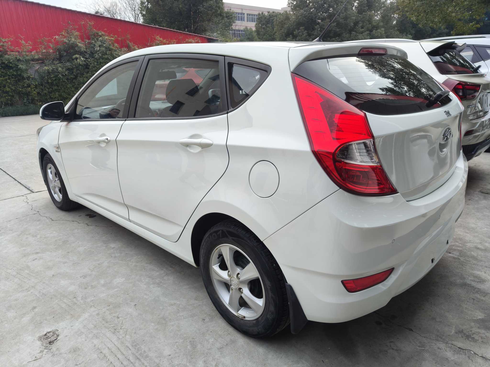 Hyundai Reina Hatchback 2016 #5 Hyundai Reina Hatchback 2016 car image #5