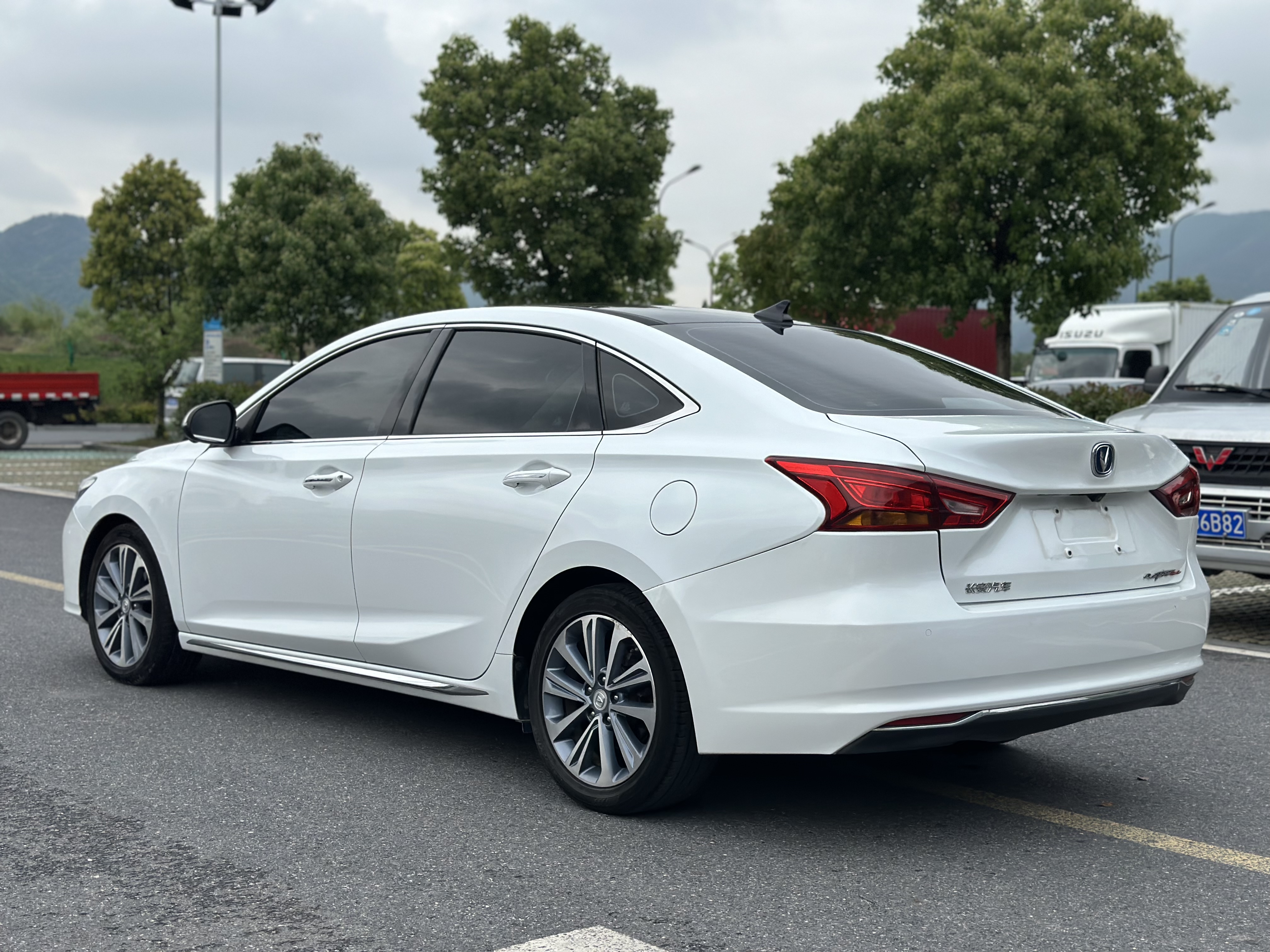 Changan Raeton 2018 #5 Changan Raeton 2018 car image #5