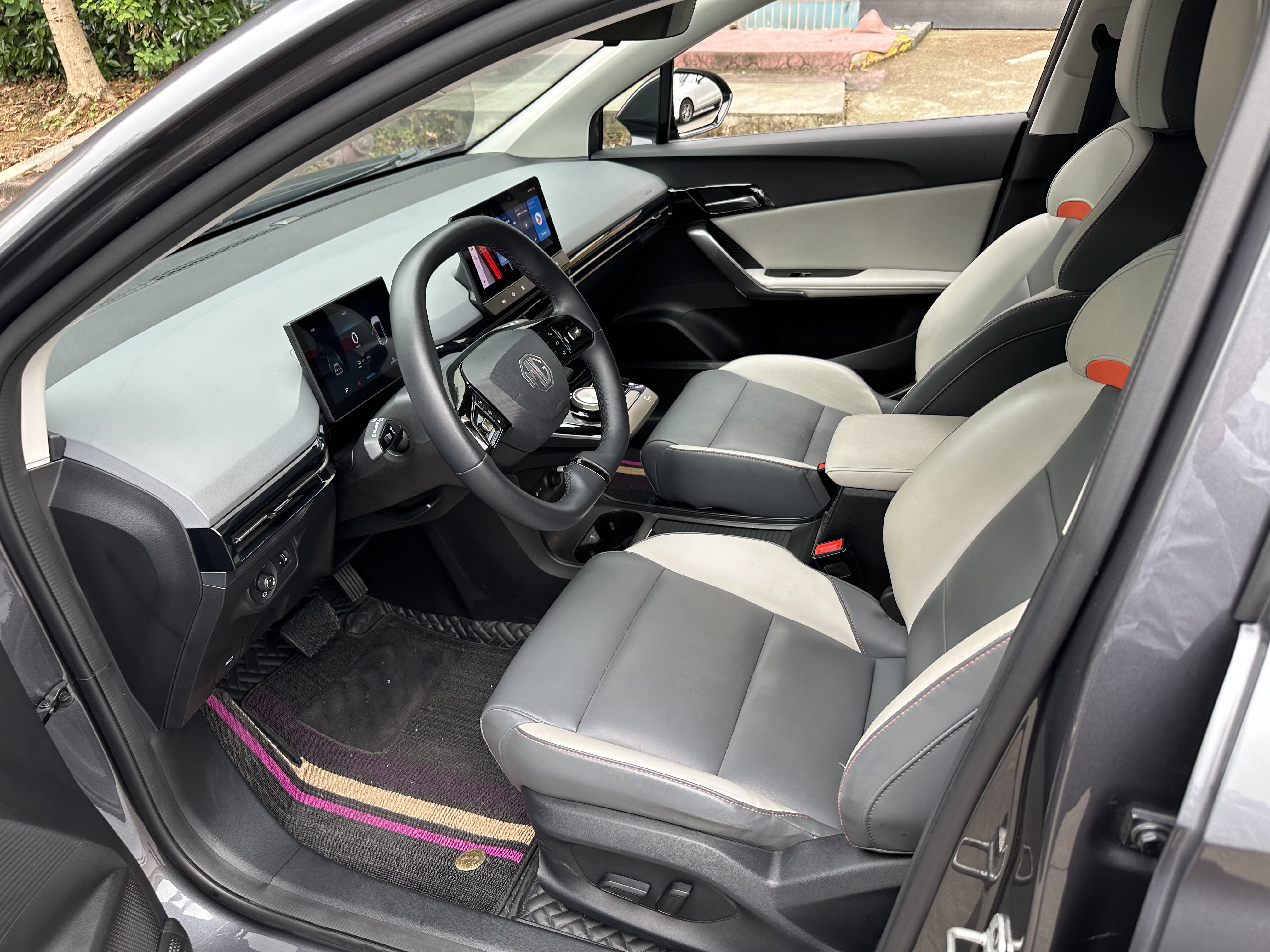 MG 4 EV 2022 #5 MG 4 EV 2022 car image #5