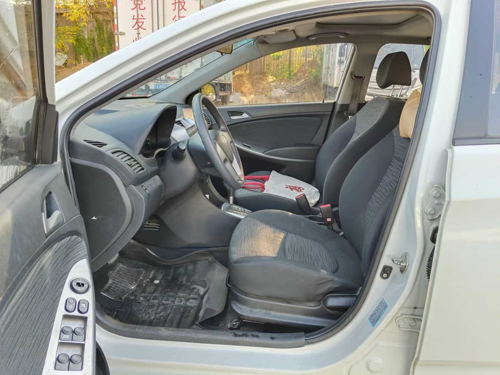 Hyundai Reina Hatchback 2017 #5 Hyundai Reina Hatchback 2017 imagem de carro #5