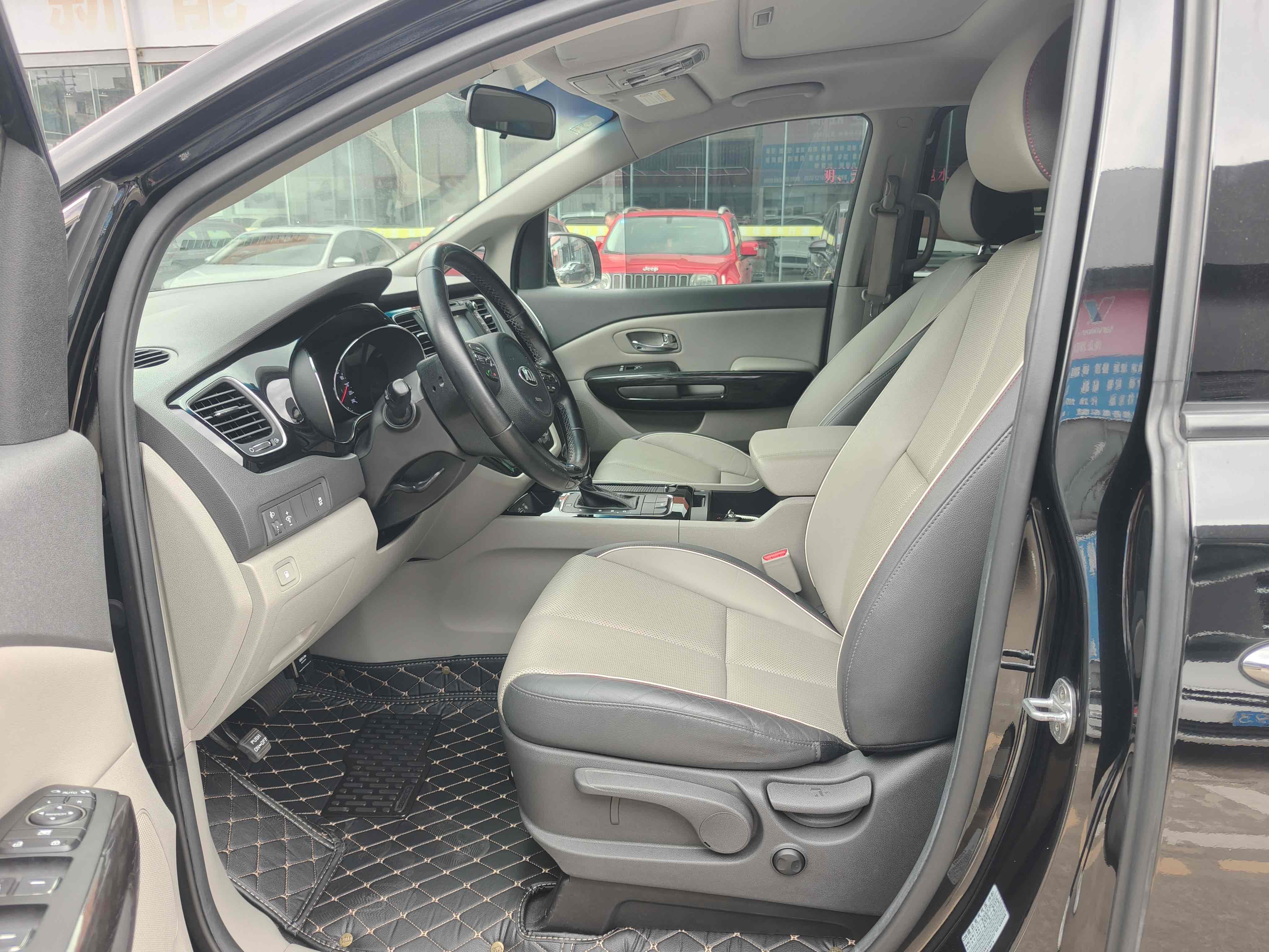 Kia Carnival 2016 изображение автомобиля #5