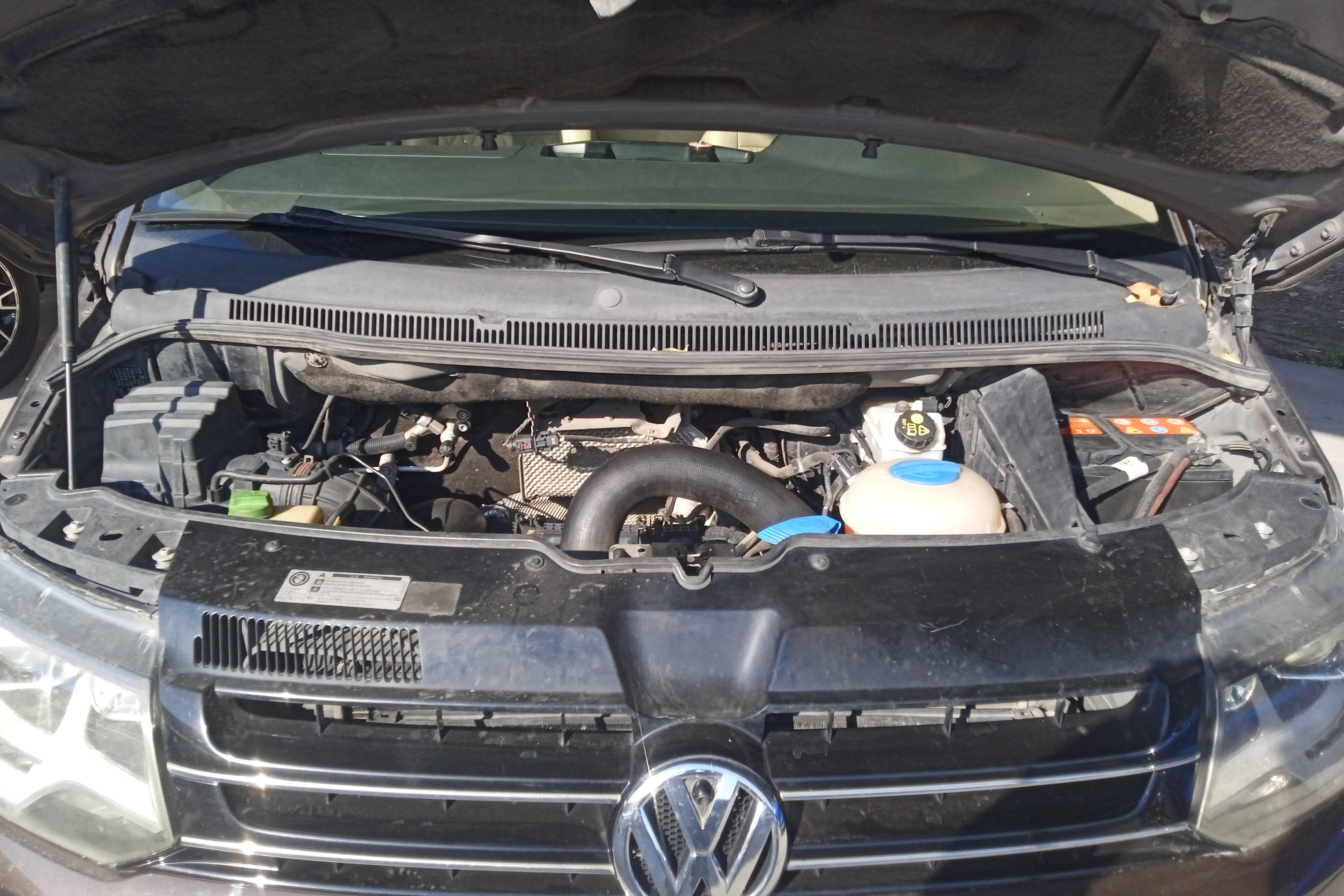 Volkswagen Caravelle 2015 immagine di auto #5