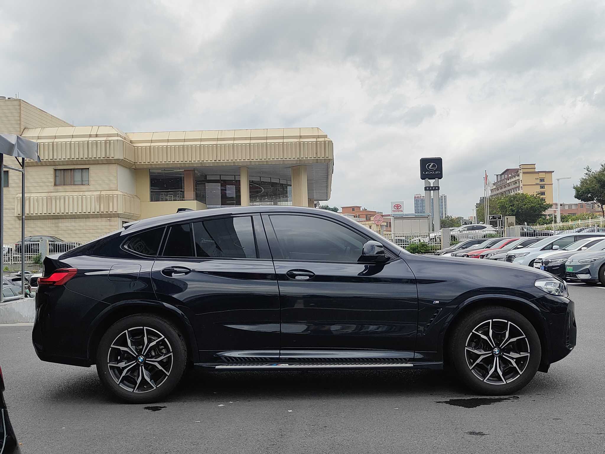 BMW X4 M40i 2022 immagine di auto #5