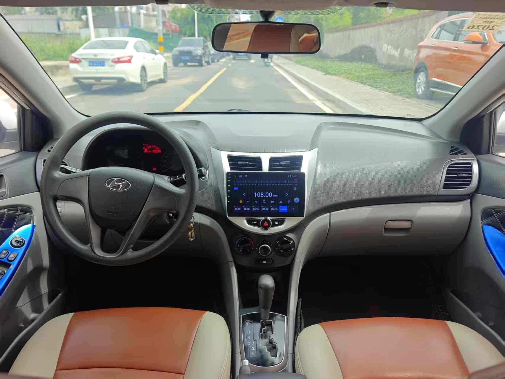 Hyundai Reina 2016 car image #5