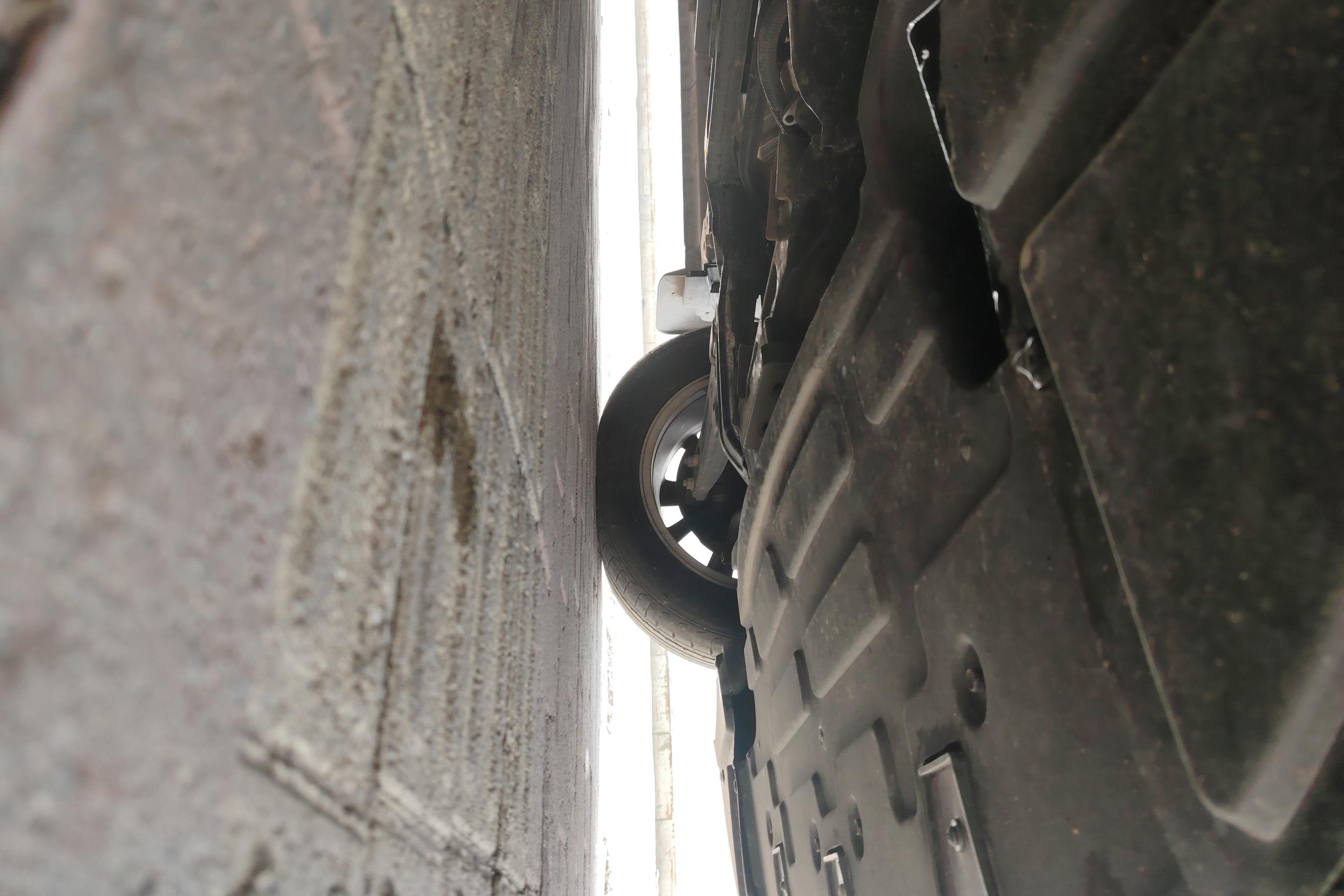 Forthing Lingzhi PLUS 2023 car image #5