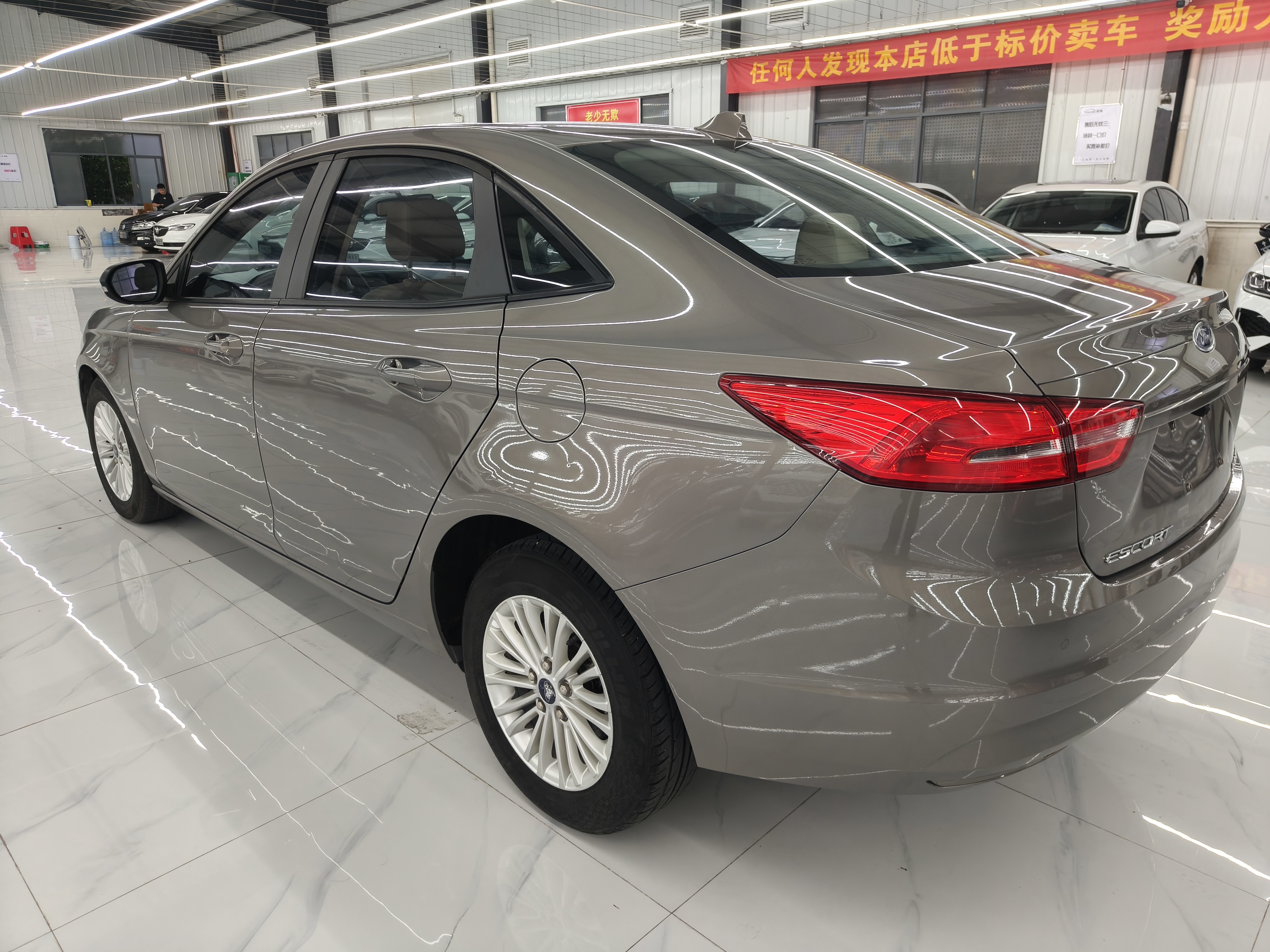 Ford Escort 2016 immagine di auto #5