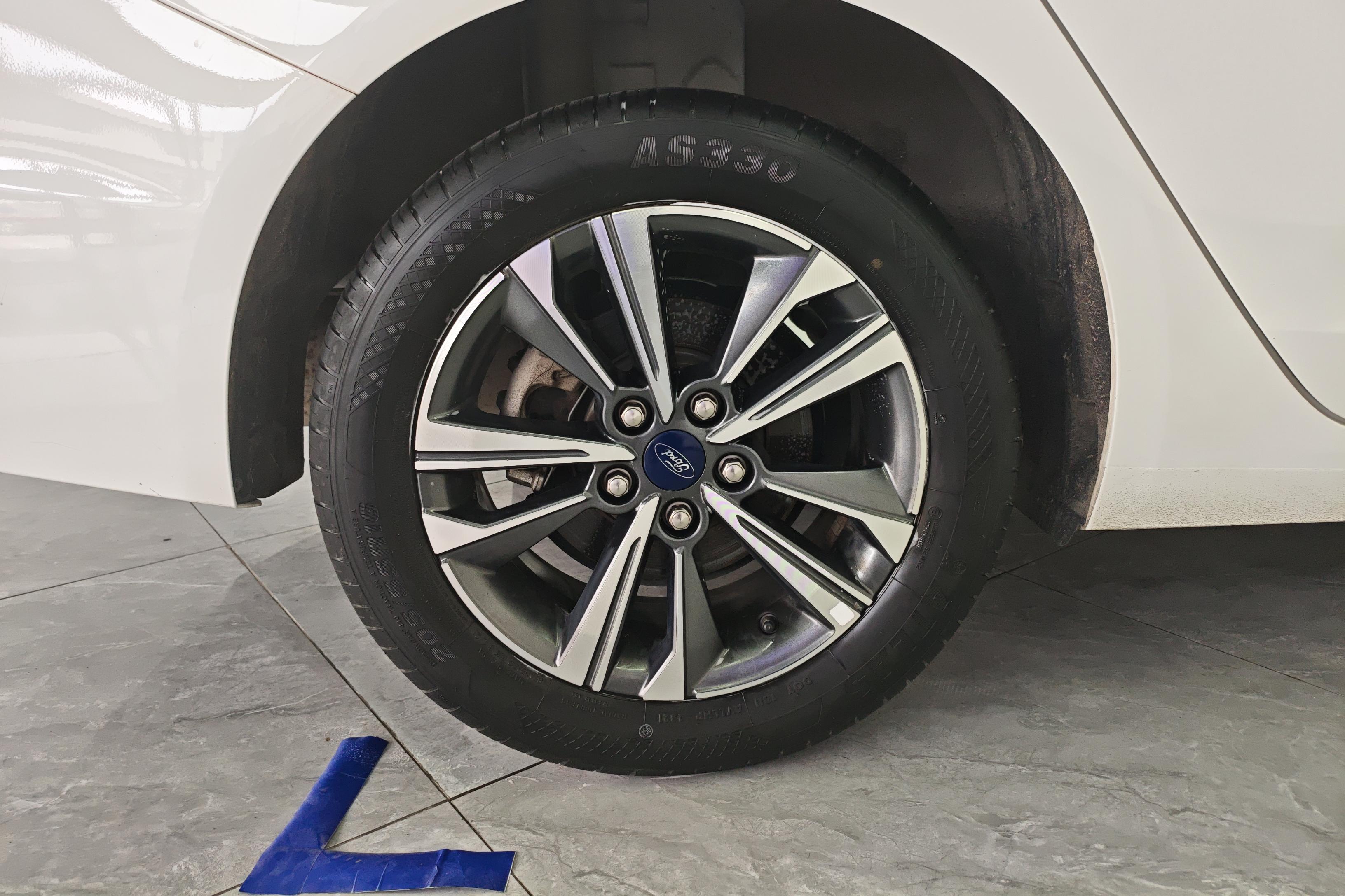 Ford Escort 2022 car image #5