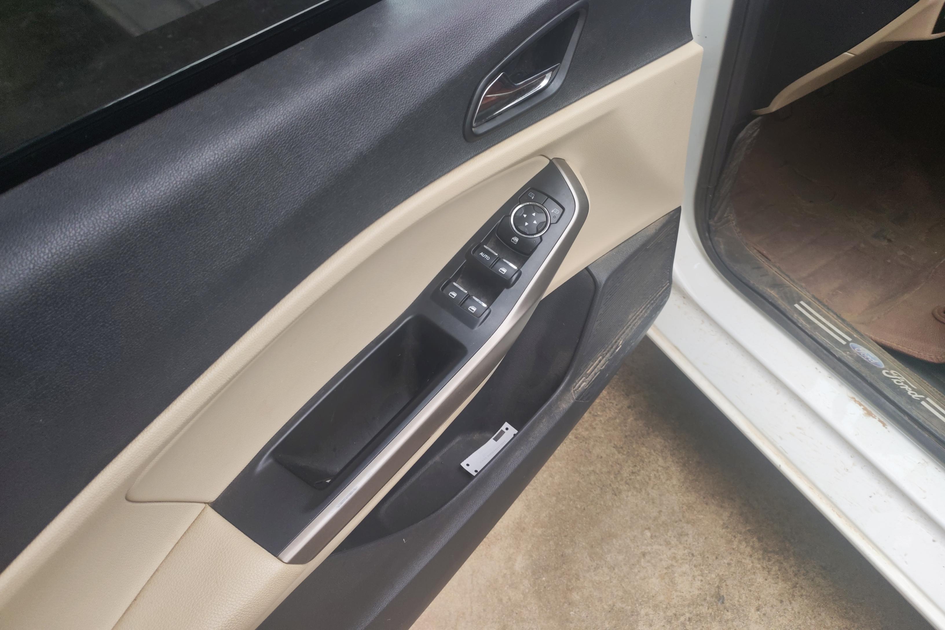 Ford Escort 2017 #5 Ford Escort 2017 immagine di auto #5