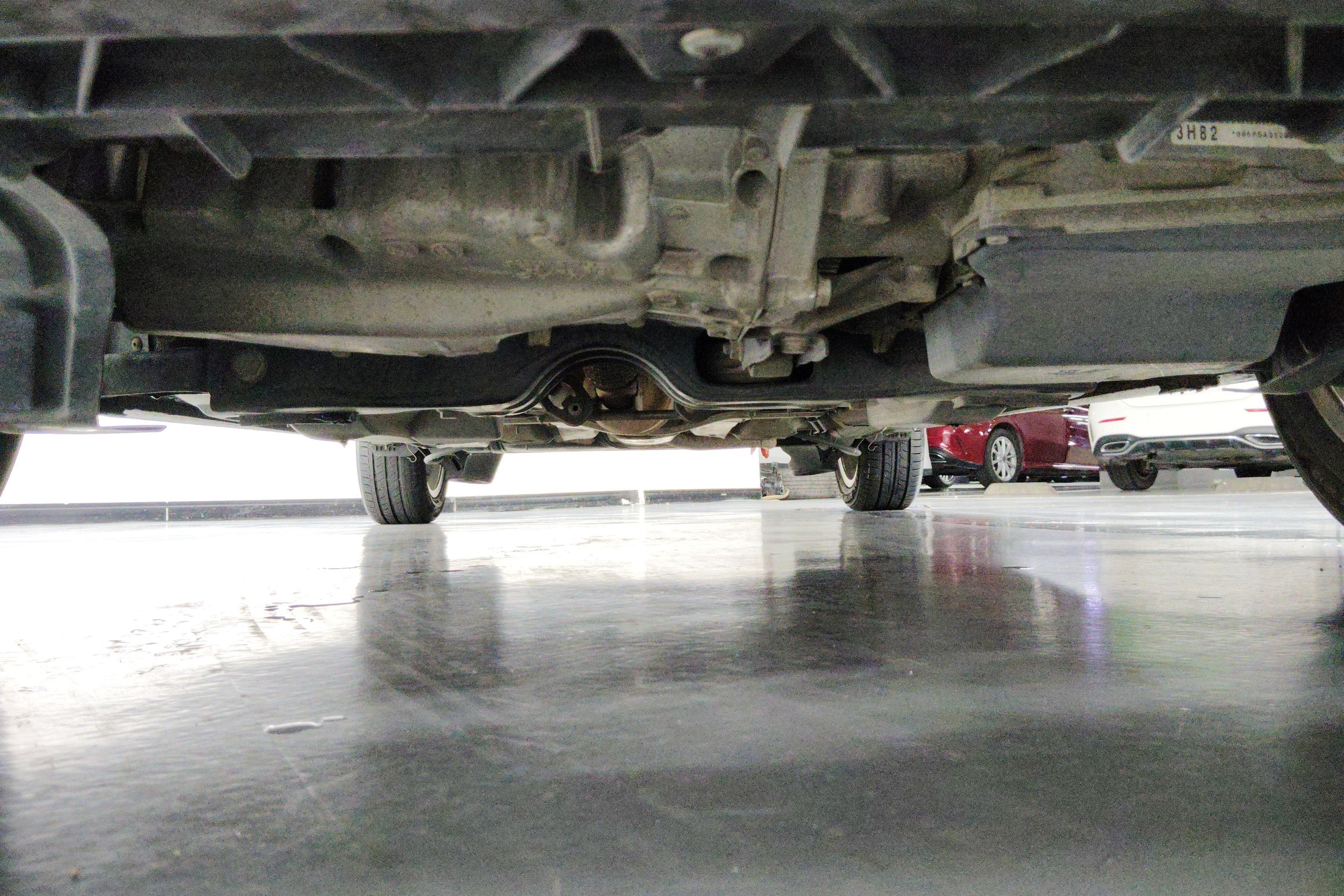 Skoda Rapid Spaceback 2016 car image #5