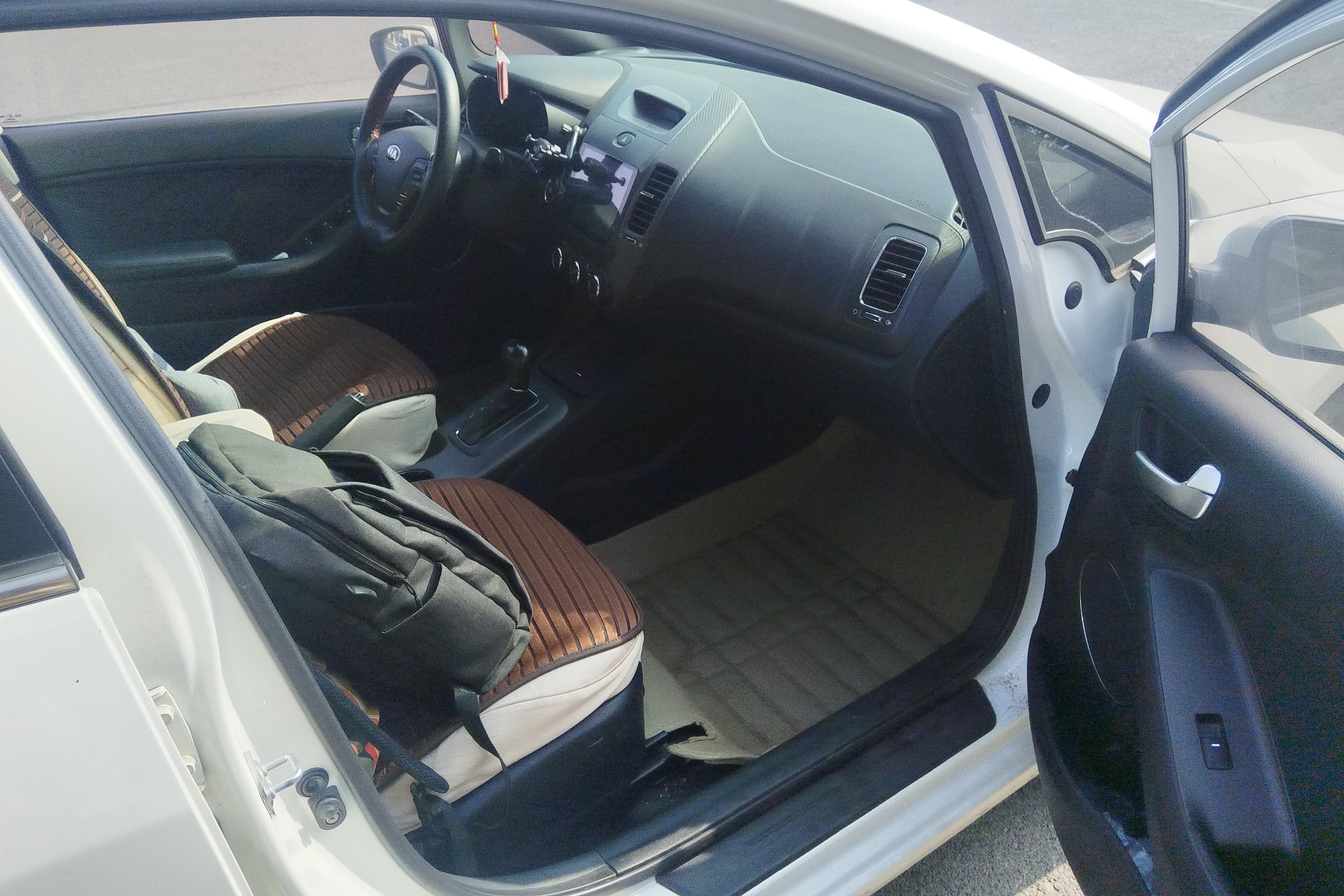 Kia Forte Koup 2014 car image #5