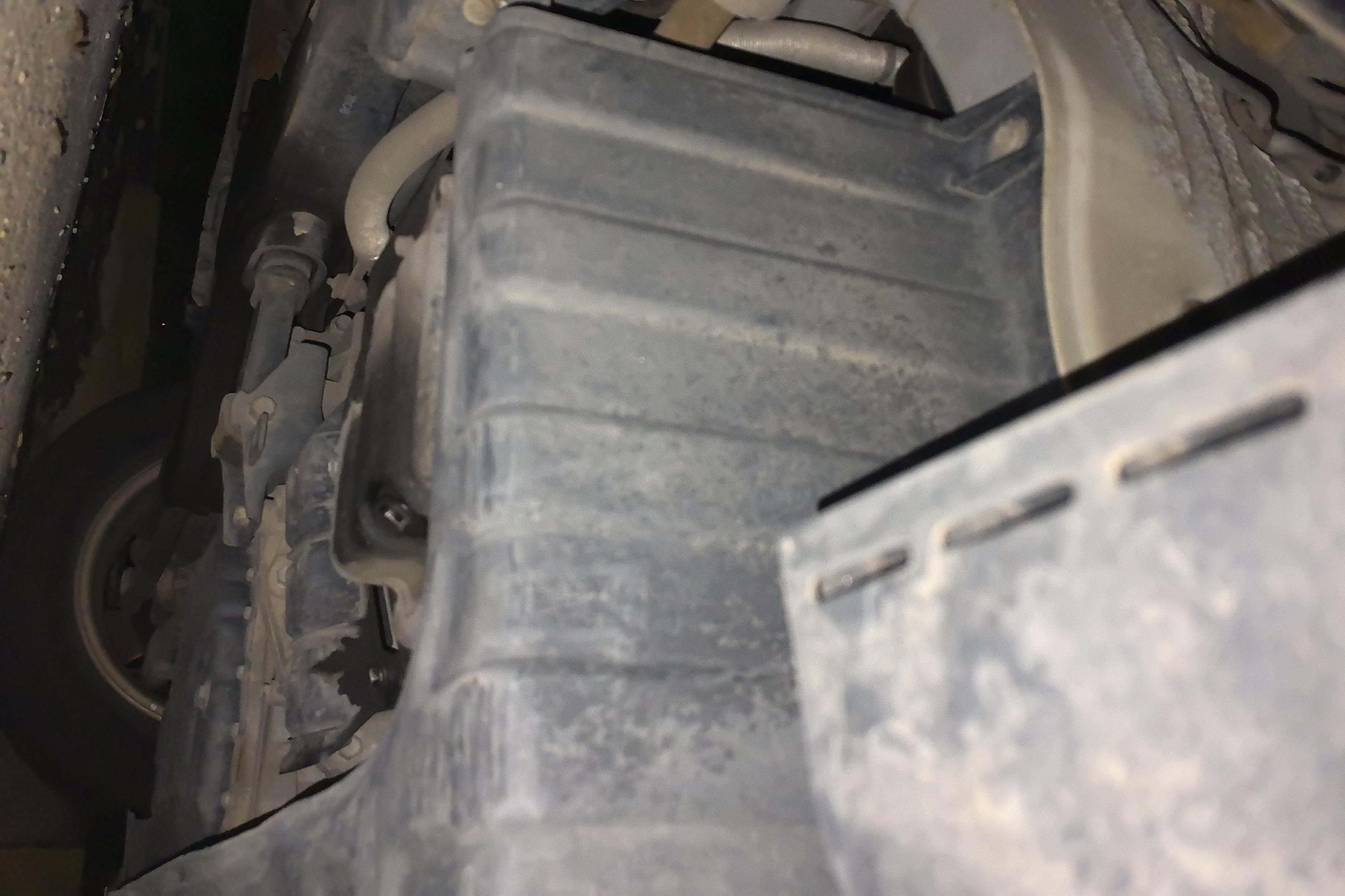 Hyundai Reina 2014 car image #5