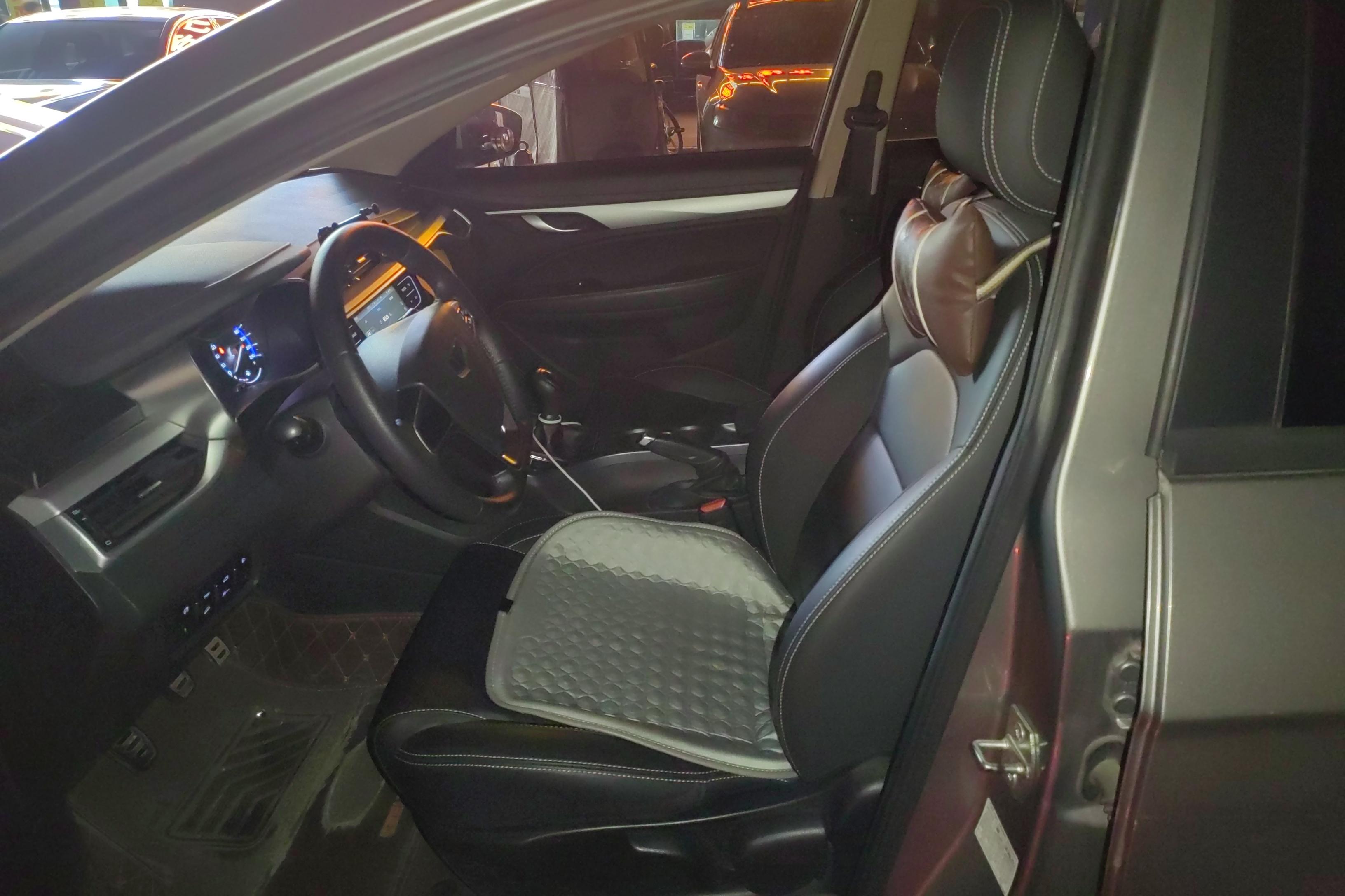 GEELY Vision S1 2018 immagine di auto #5