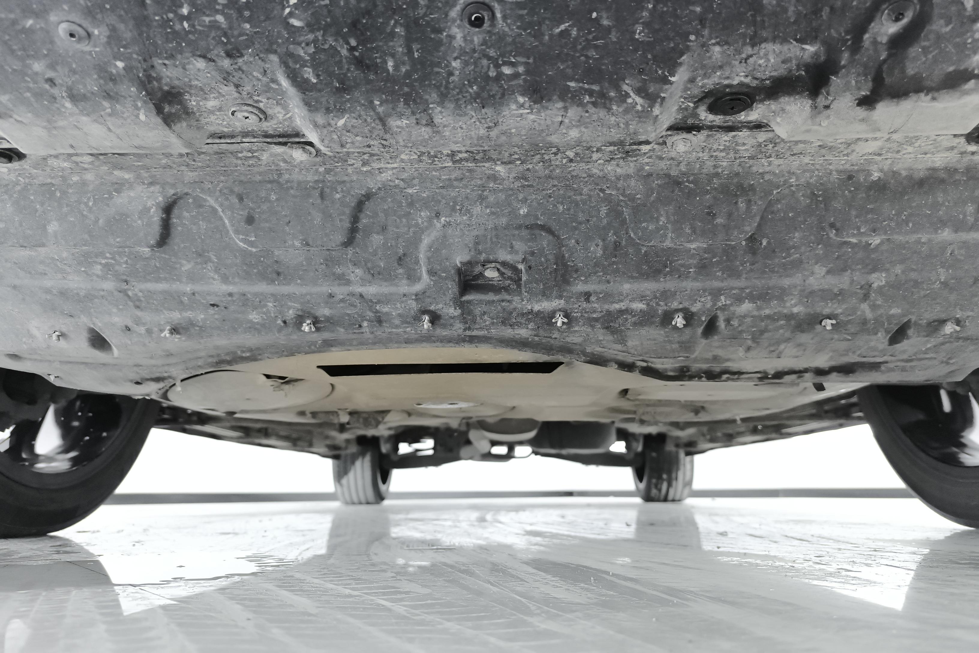 Roewe RX5 MAX 2023 изображение автомобиля #5