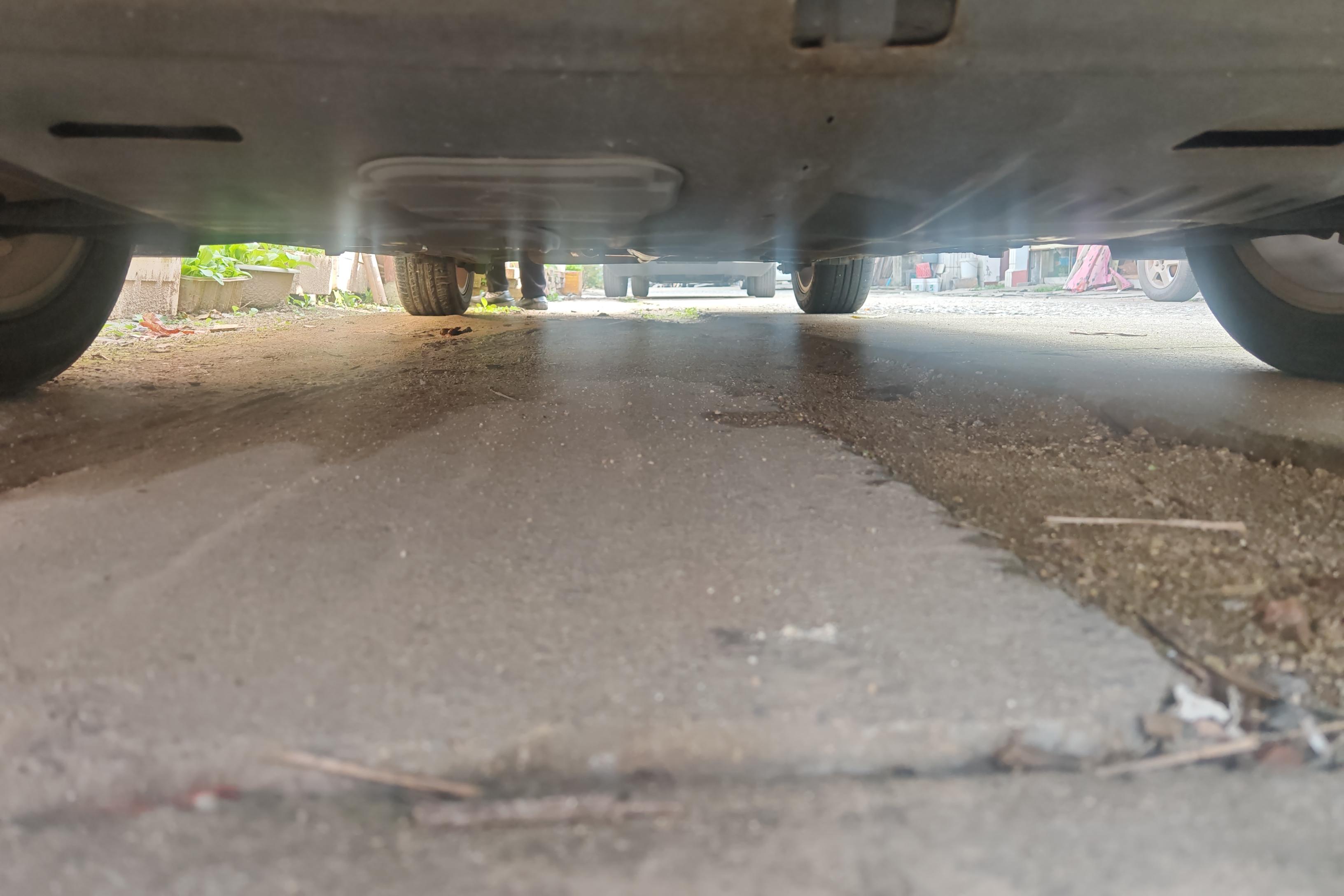 GEELY Vision 2020 car image #5