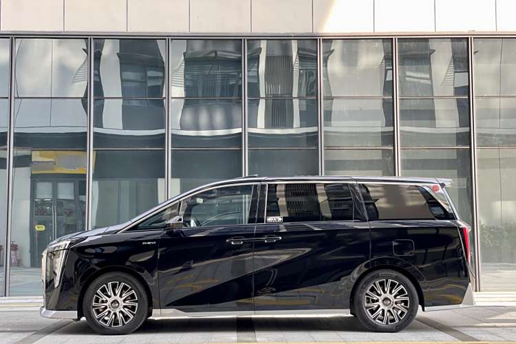 GAC Trumpchi E9 2024 #5 GAC Trumpchi E9 2024 car image #5