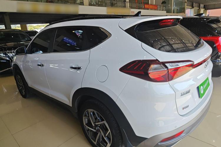 Hyundai Tucson (Imported) 2019 car image #5