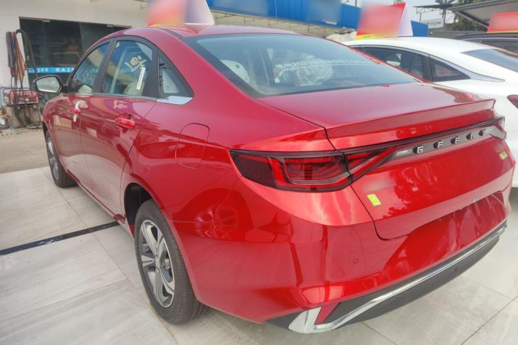 GEELY Emgrand L HiP #5 GEELY Emgrand L HiP car image #5