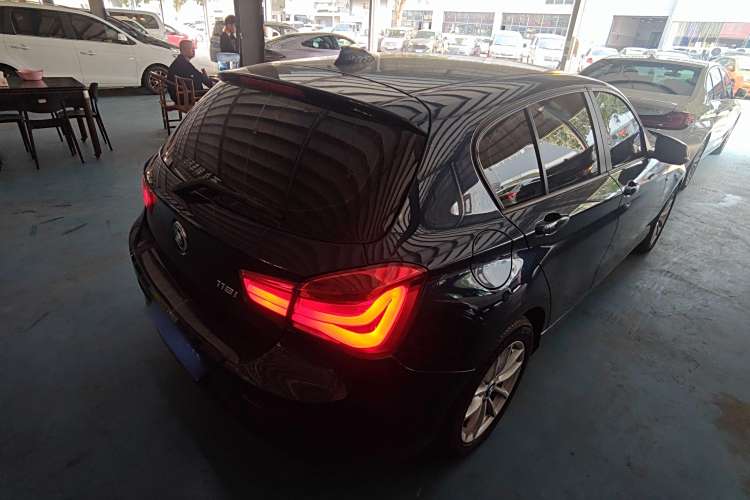 BMW 1 Series (Imported) 2016 car image #5