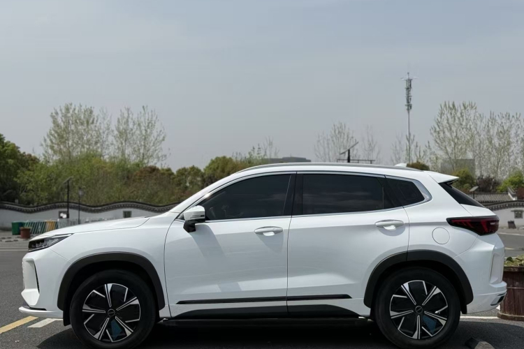 Exceed Chasing Wind C-DM 2023 #5 Exceed Chasing Wind C-DM 2023 car image #5