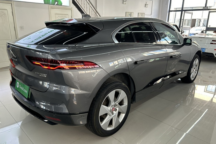 2019 car image #5