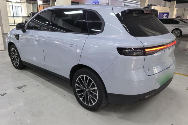 零跑汽车 零跑B10 2025 汽车图片 #5