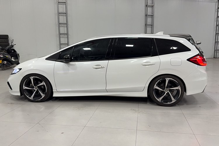 Honda Jade 2017 car image #5