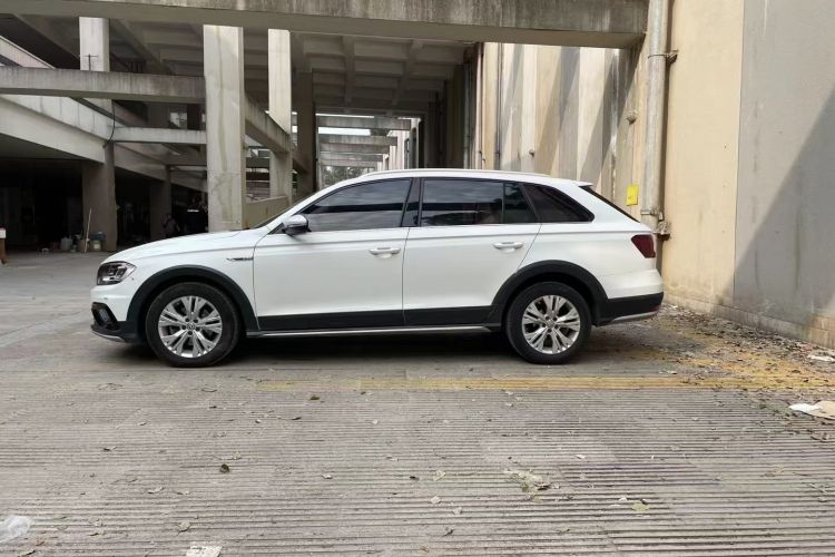 Volkswagen C-Trek 2018 immagine di auto #5