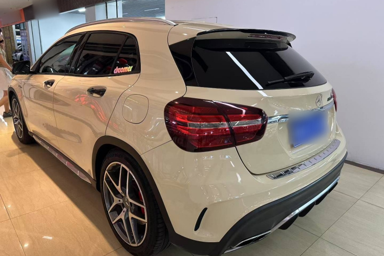 Mercedes-Benz GLA AMG 2018 car image #5