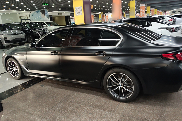 BMW M5 New Energy 2023 car image #5