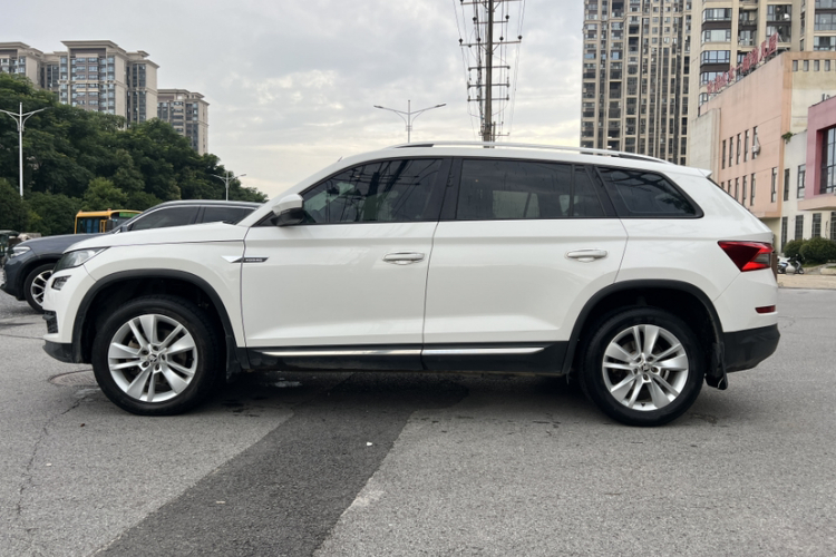 Skoda Kodiaq 2018 imagen de coche #5