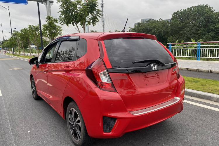 Honda Fit (Imported) 2017 #5 Honda Fit (Imported) 2017 صورة سيارة #5